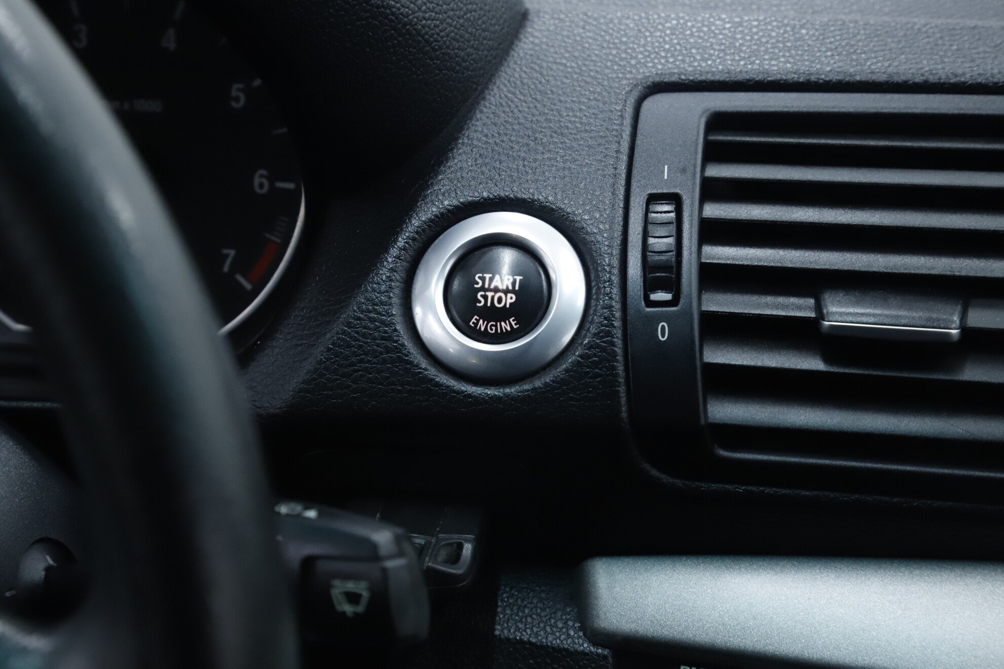 BMW 1 серии, I (E81/E82/E87/E88) Рестайлинг, 2009 фото 19