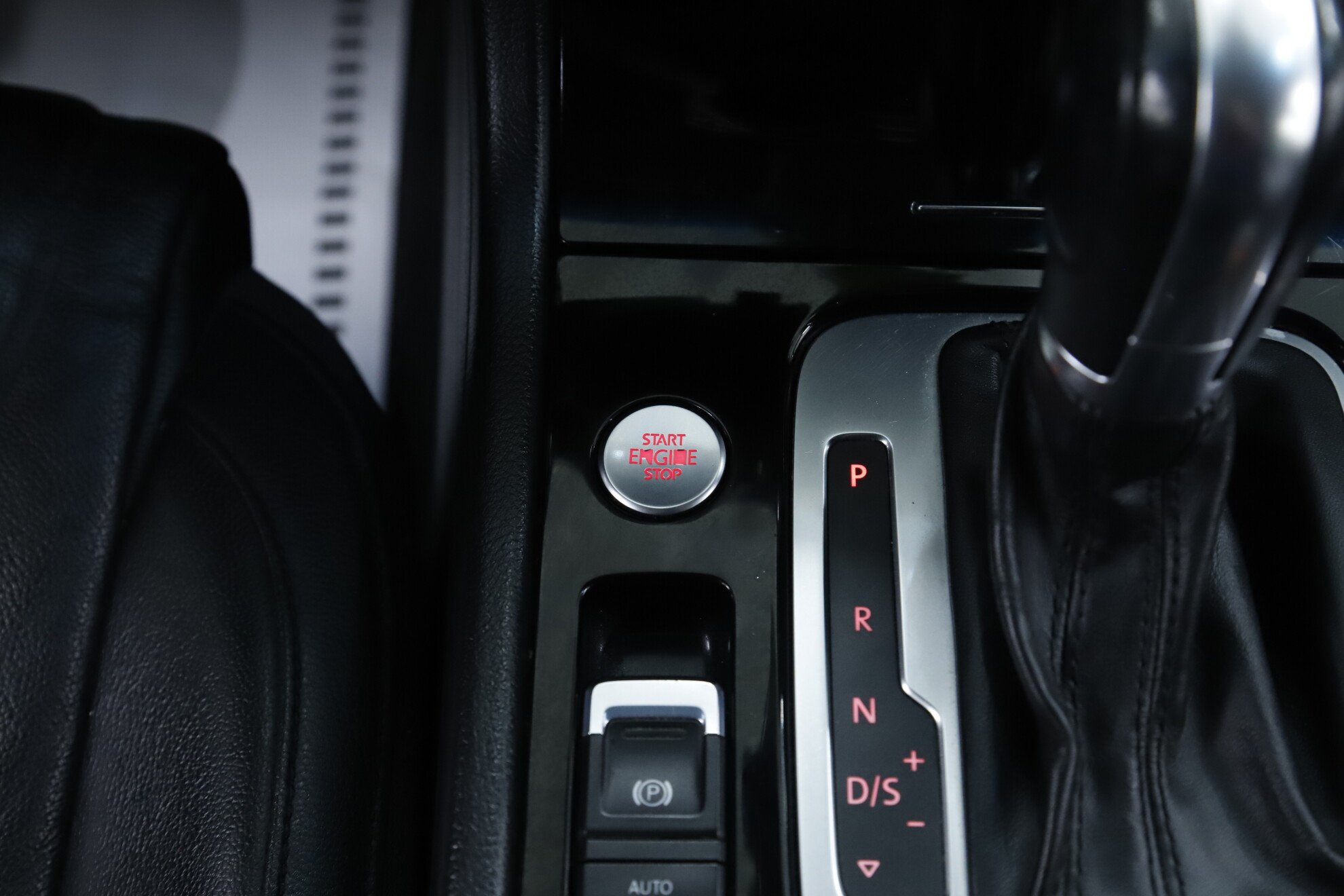 Volkswagen Touareg, II, 2014 фото 22