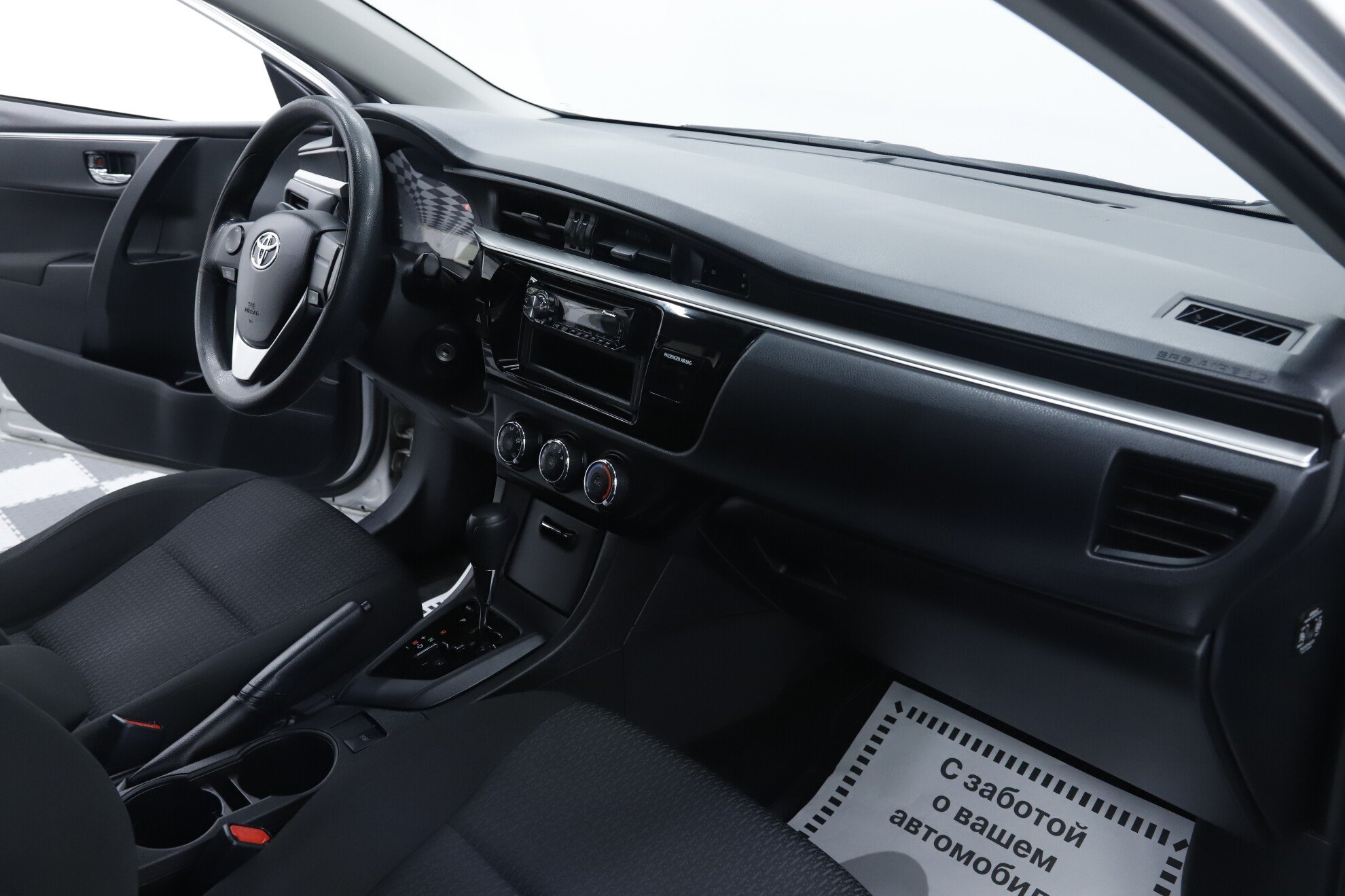 Toyota Corolla, XI (E160, E170, E180), 2014 фото 10