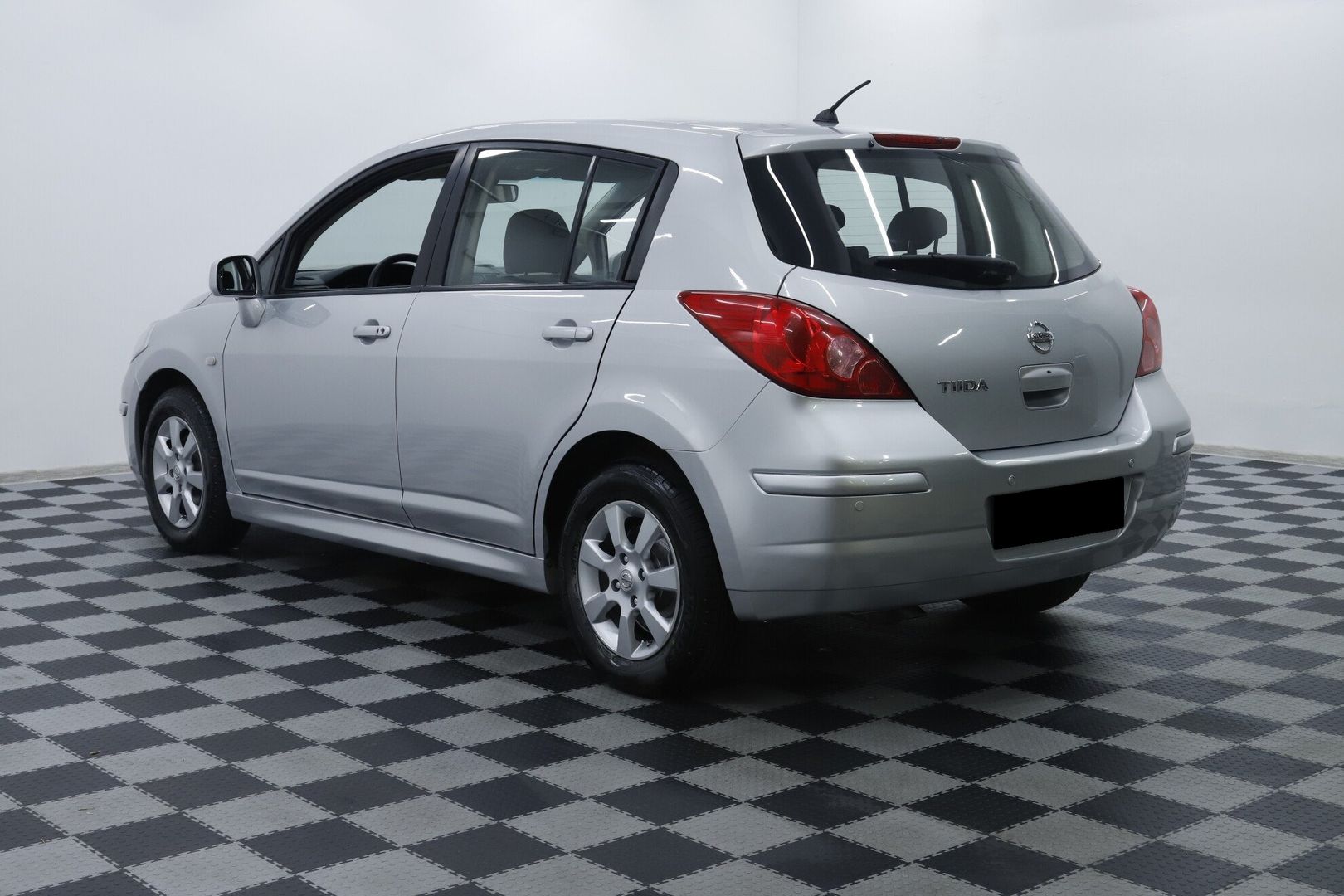 Nissan Tiida, I Рестайлинг, 2011 фото 6