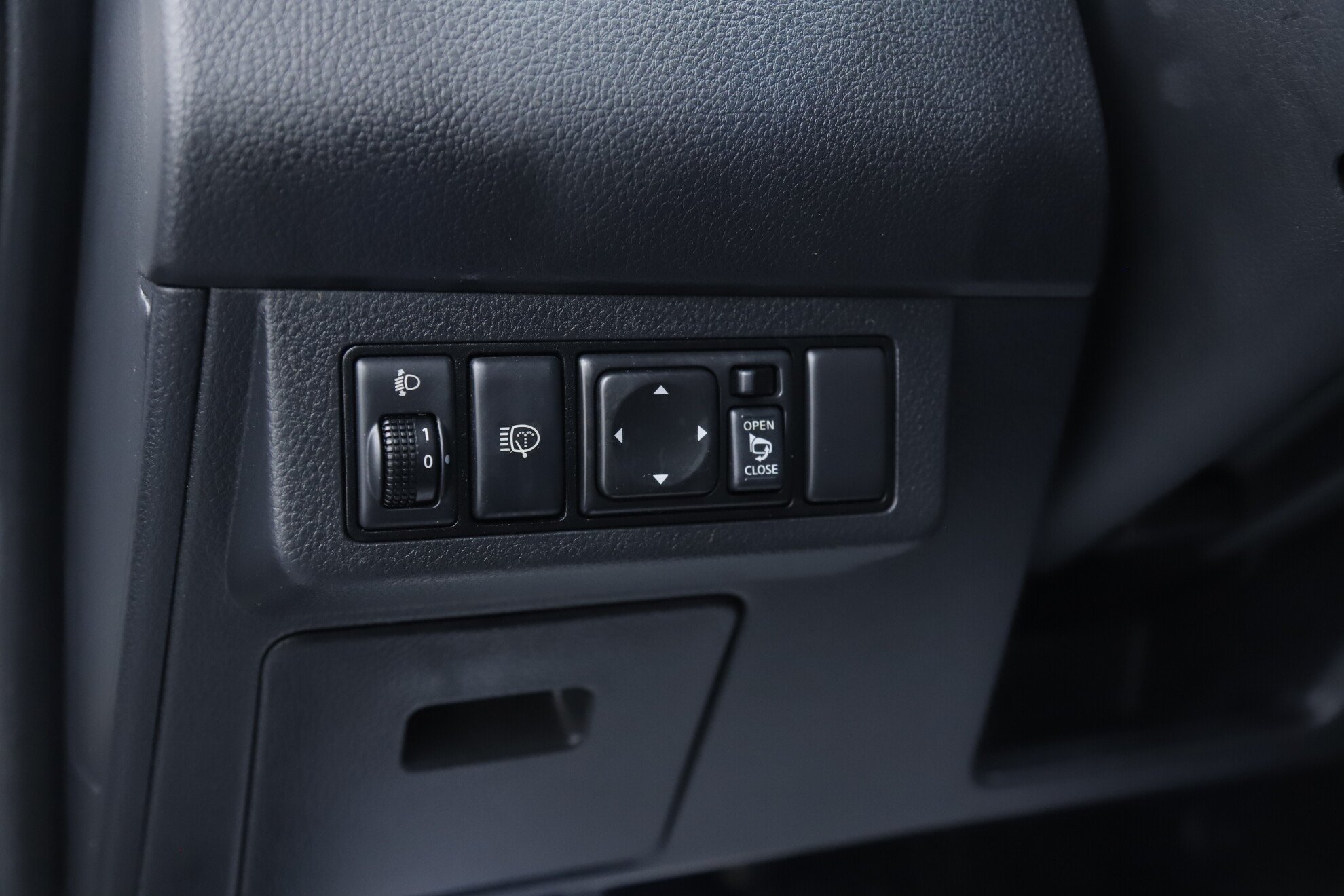 Nissan Tiida, I Рестайлинг, 2011 фото 13