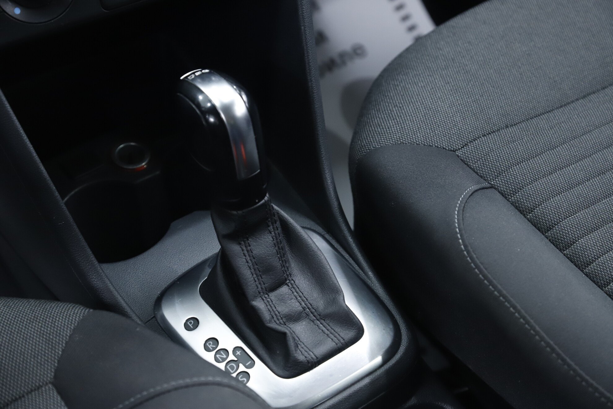 Volkswagen Polo, V, 2011 фото 12