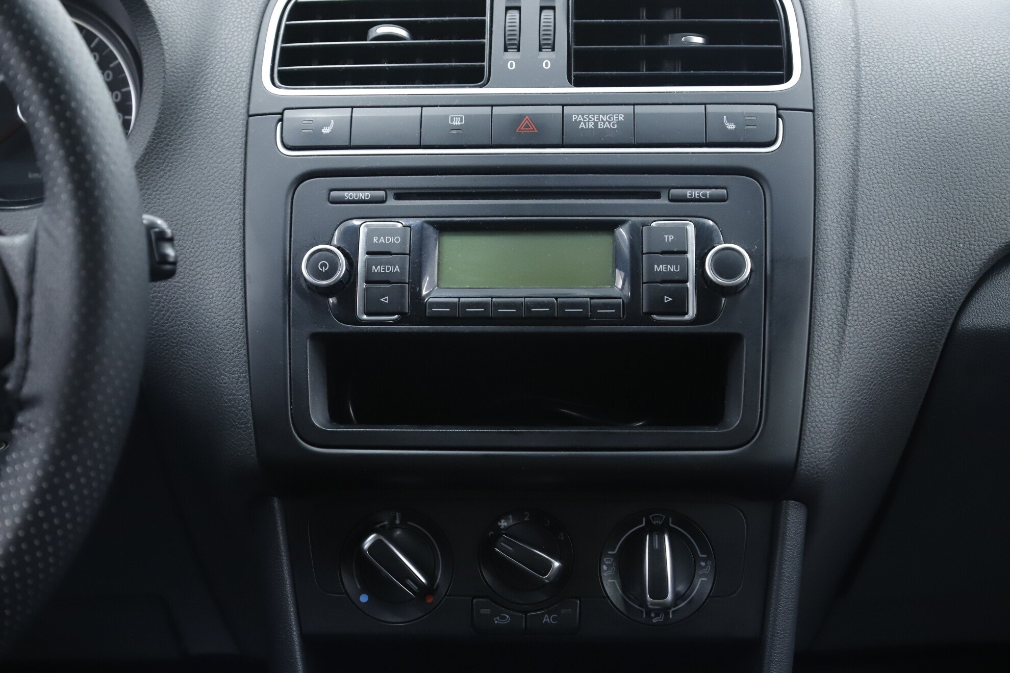 Volkswagen Polo, V, 2011 фото 11