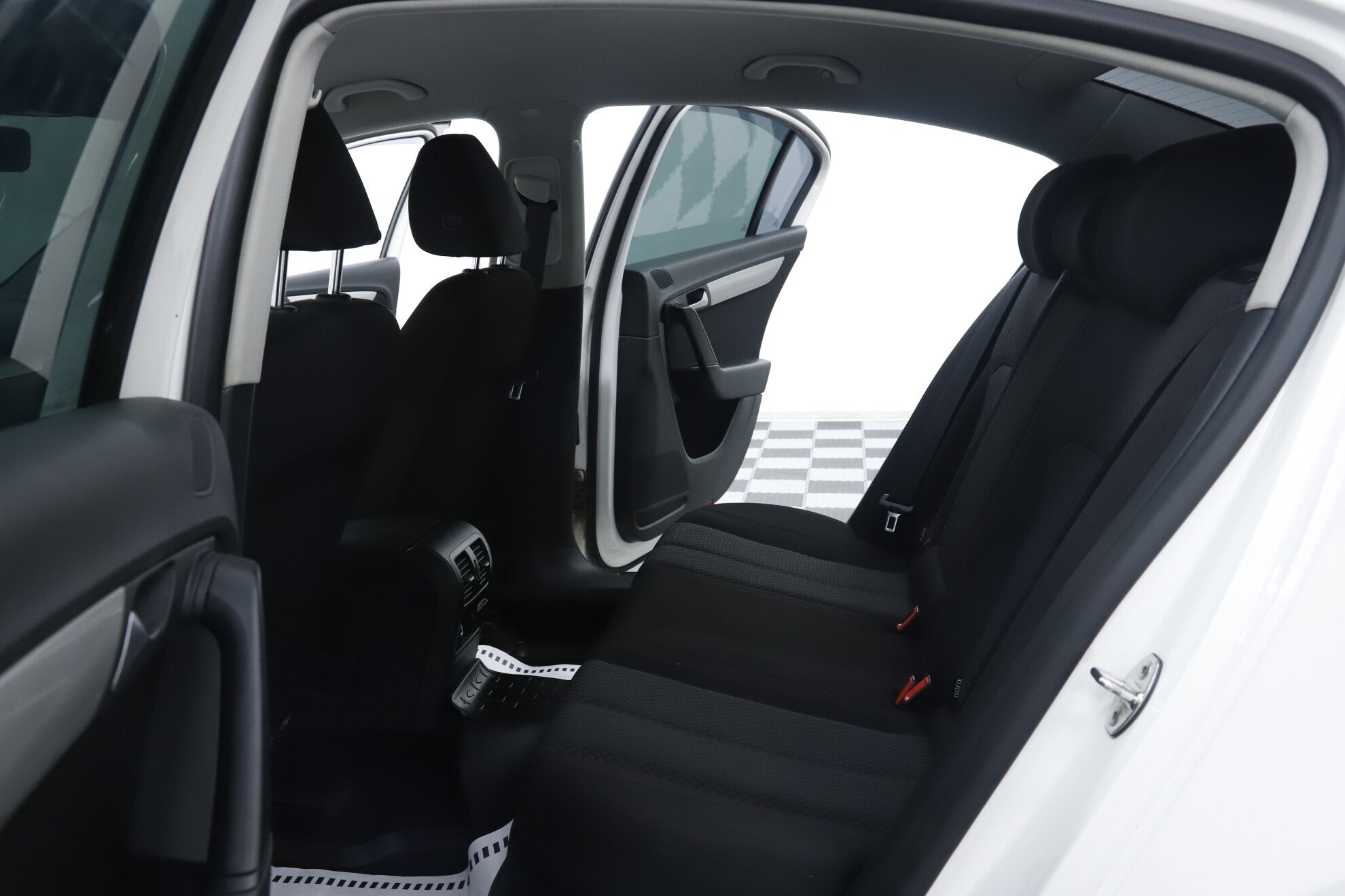 Volkswagen Passat, B7, 2011 фото 17