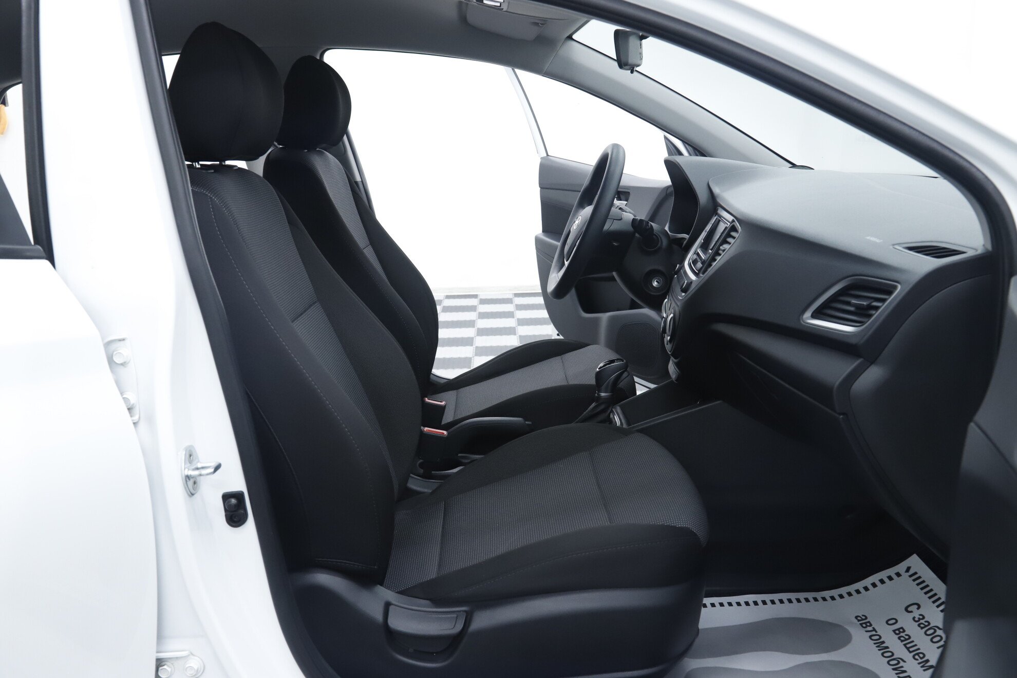 Hyundai Solaris, II, 2018 фото 11