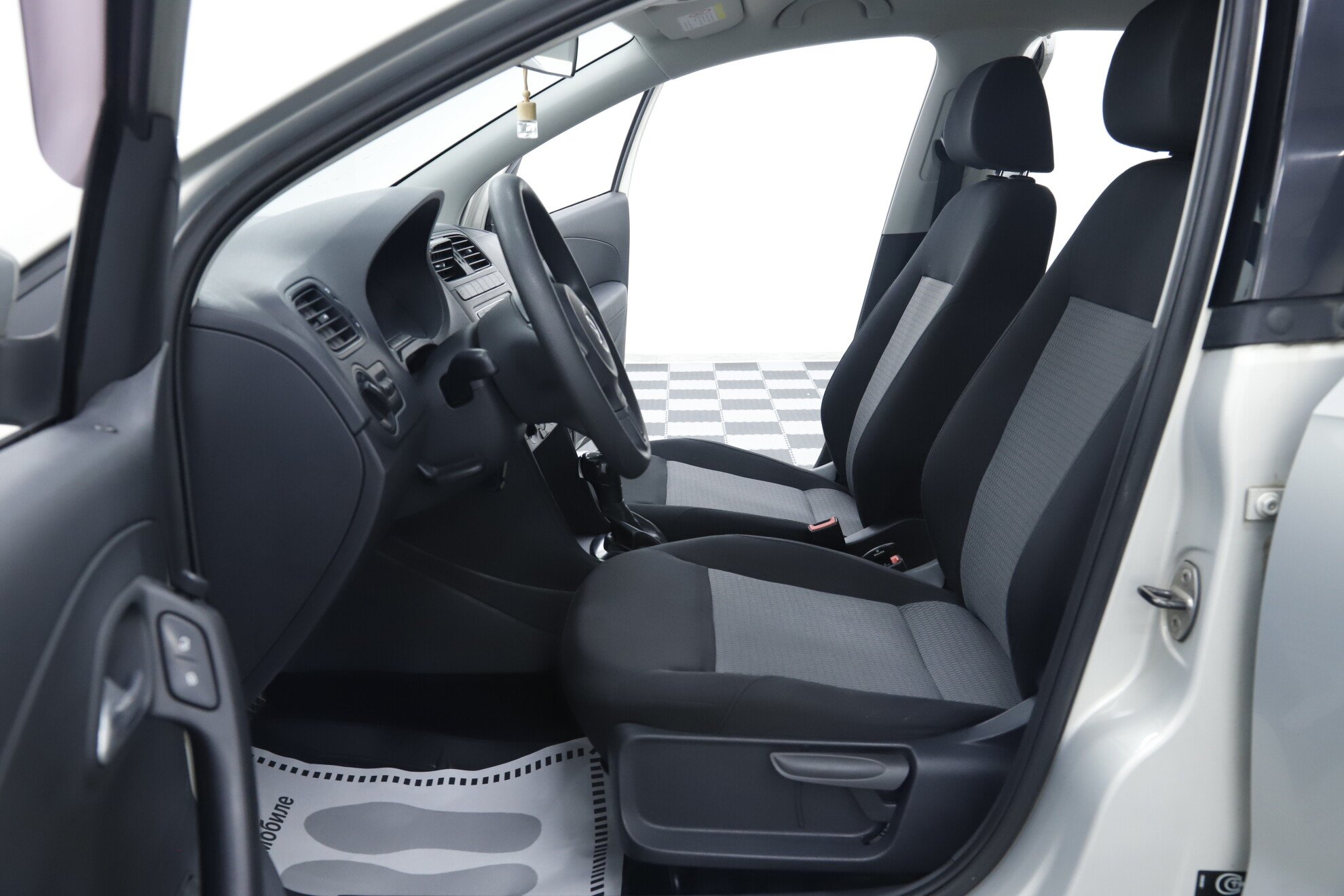 Volkswagen Polo, V, 2013 фото 7