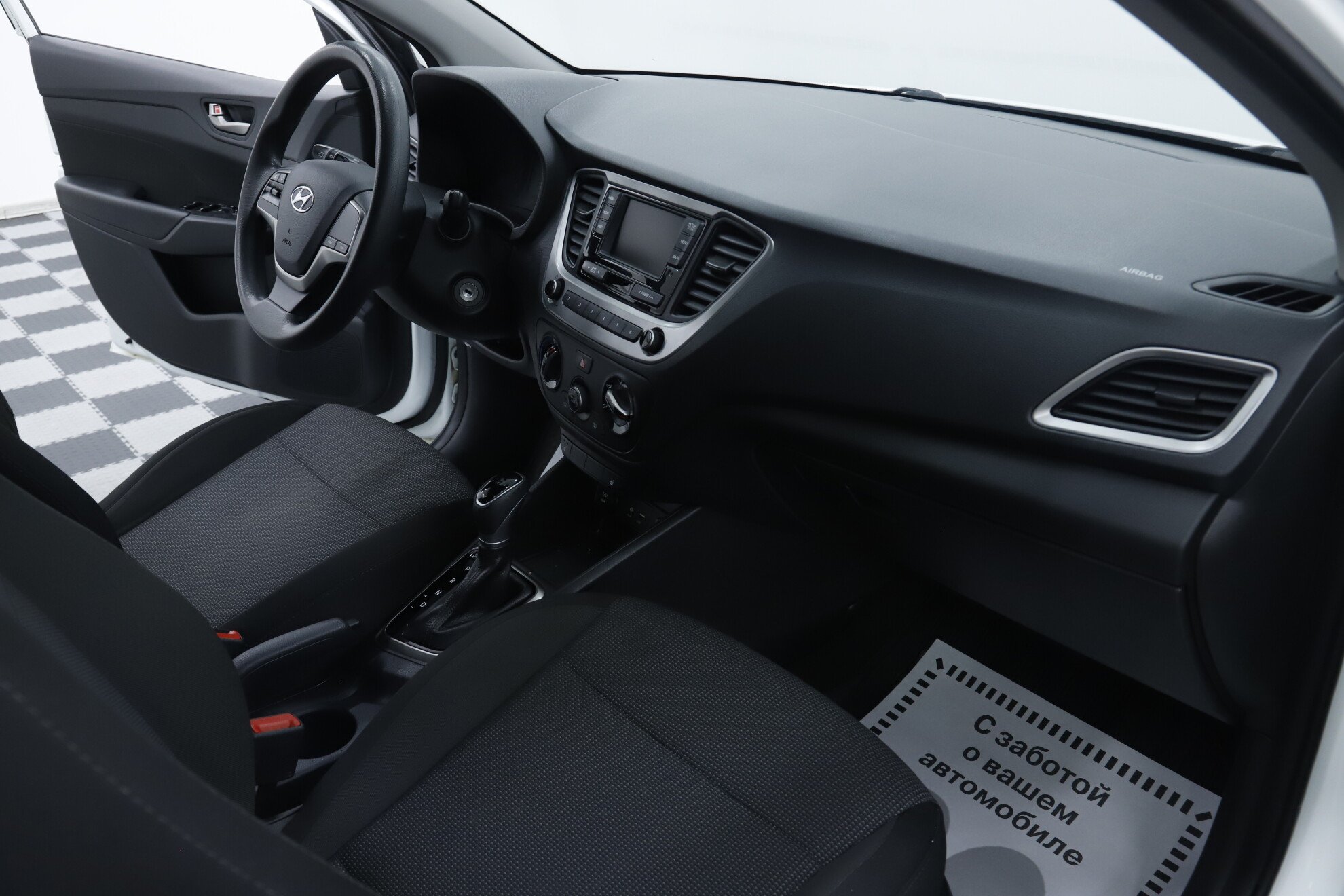 Hyundai Solaris, II, 2018 фото 16