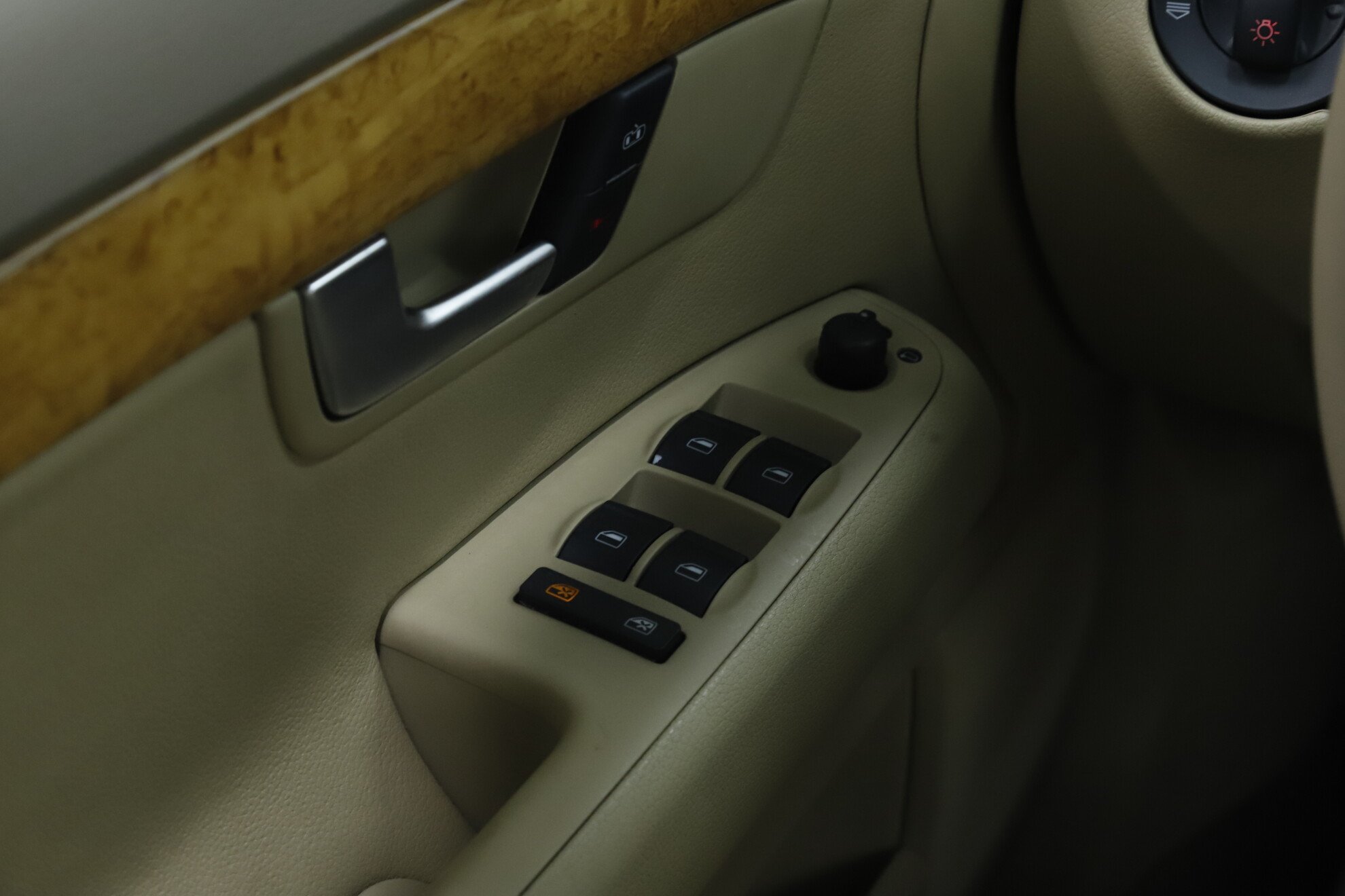 Audi A4, III (B7), 2007 фото 10