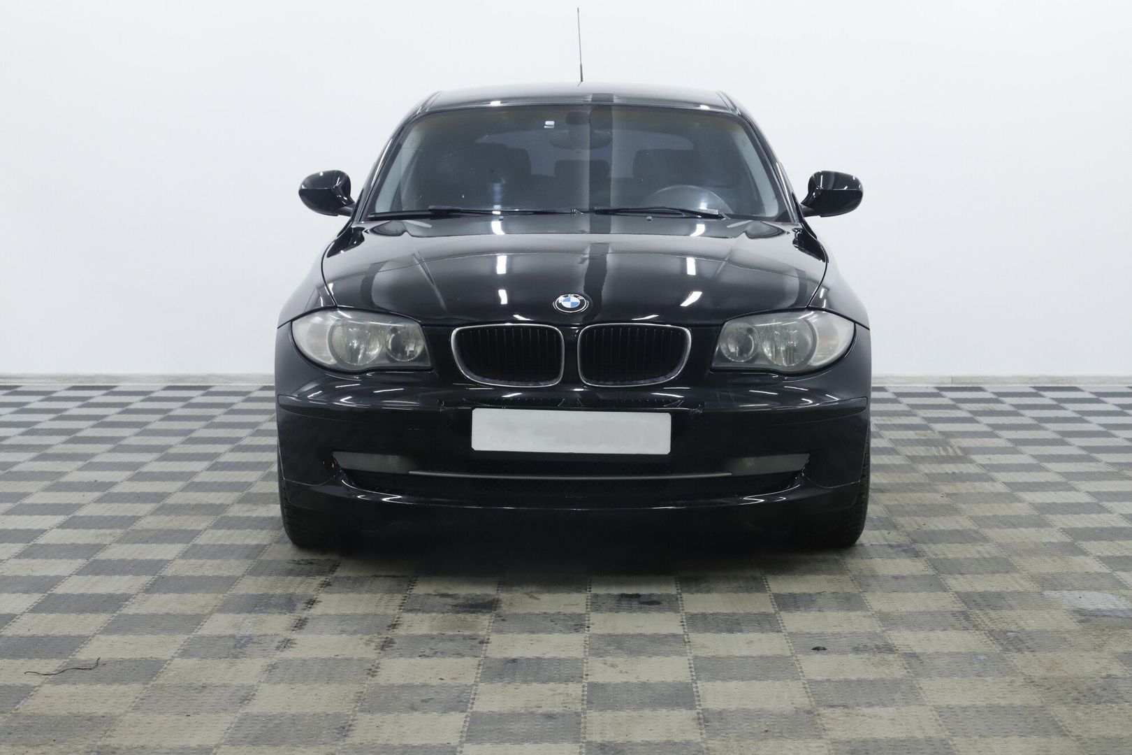 BMW 1 серии, I (E81/E82/E87/E88) Рестайлинг, 2011 фото 2