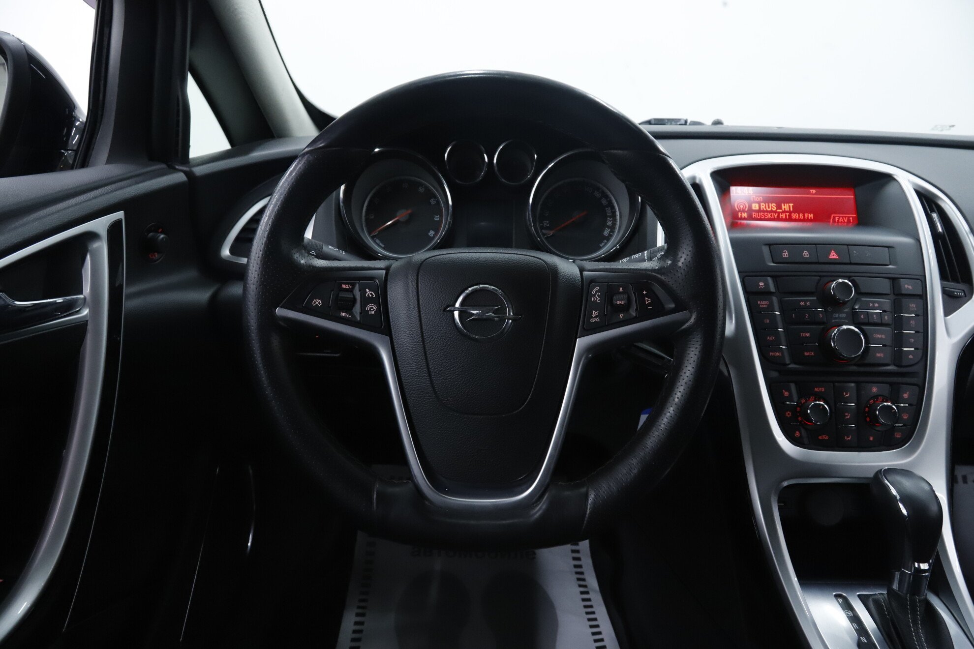 Opel Astra, J Рестайлинг, 2013 фото 11