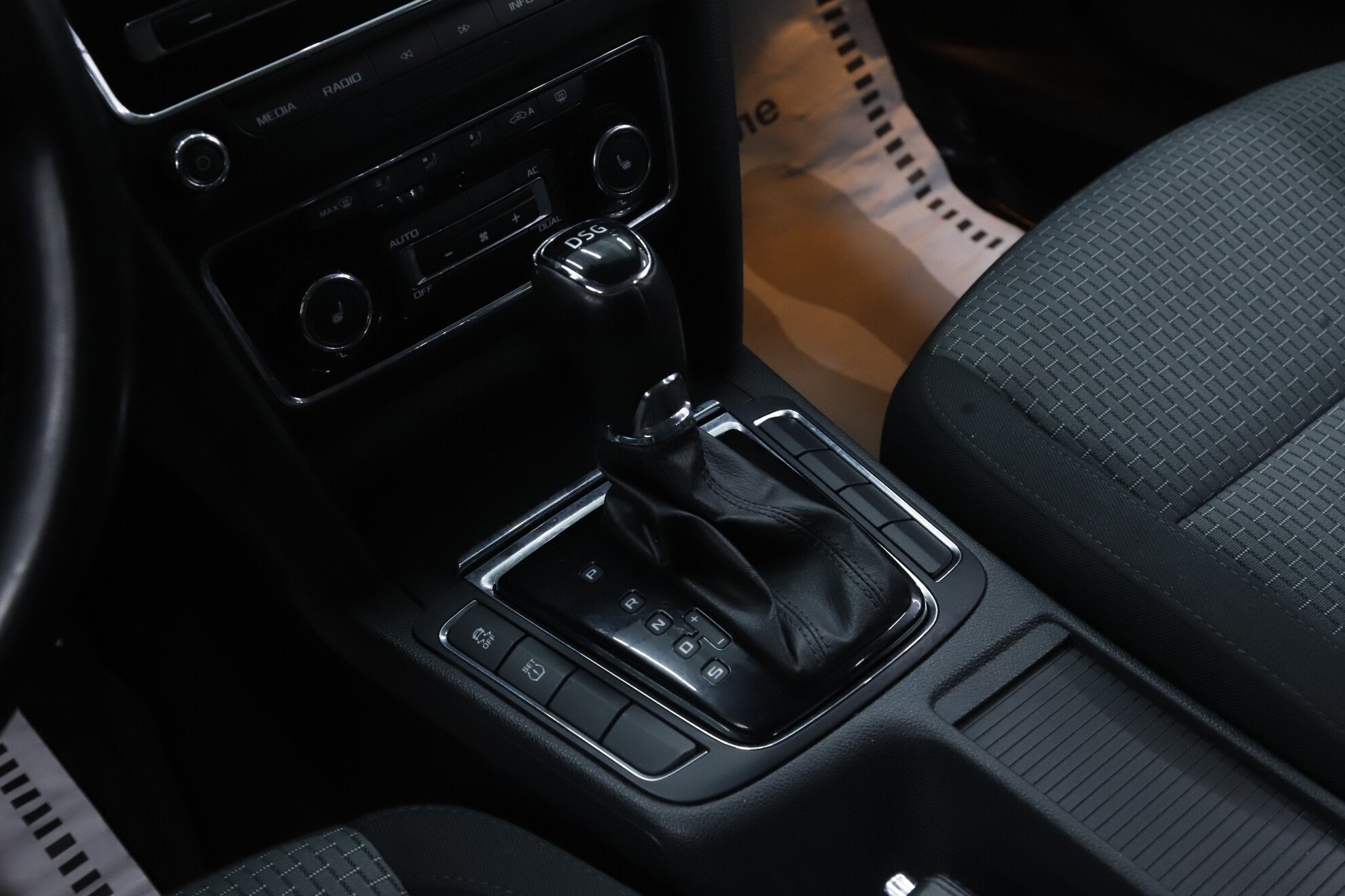 Skoda Superb, II Рестайлинг, 2013 фото 12