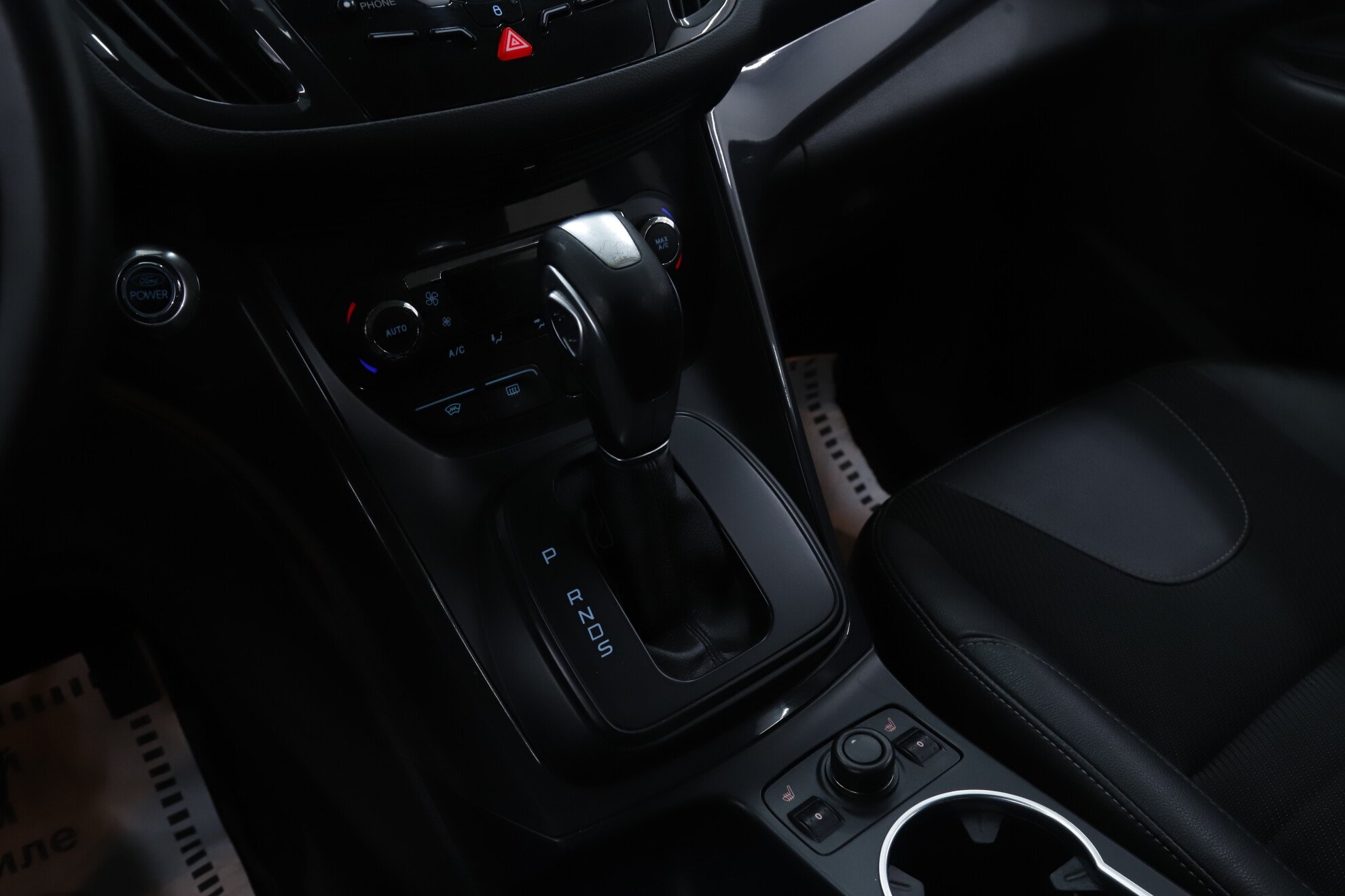 Ford Kuga, II, 2014 фото 15