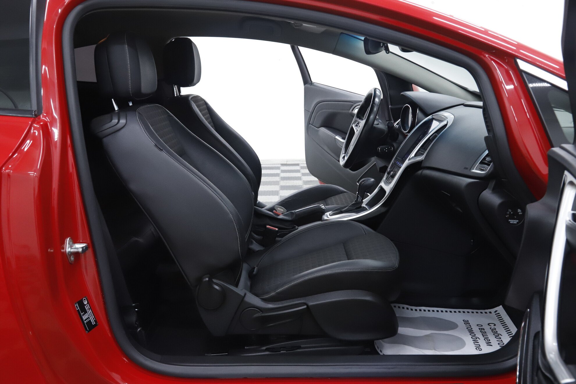 Opel Astra, J Рестайлинг, 2013 фото 15