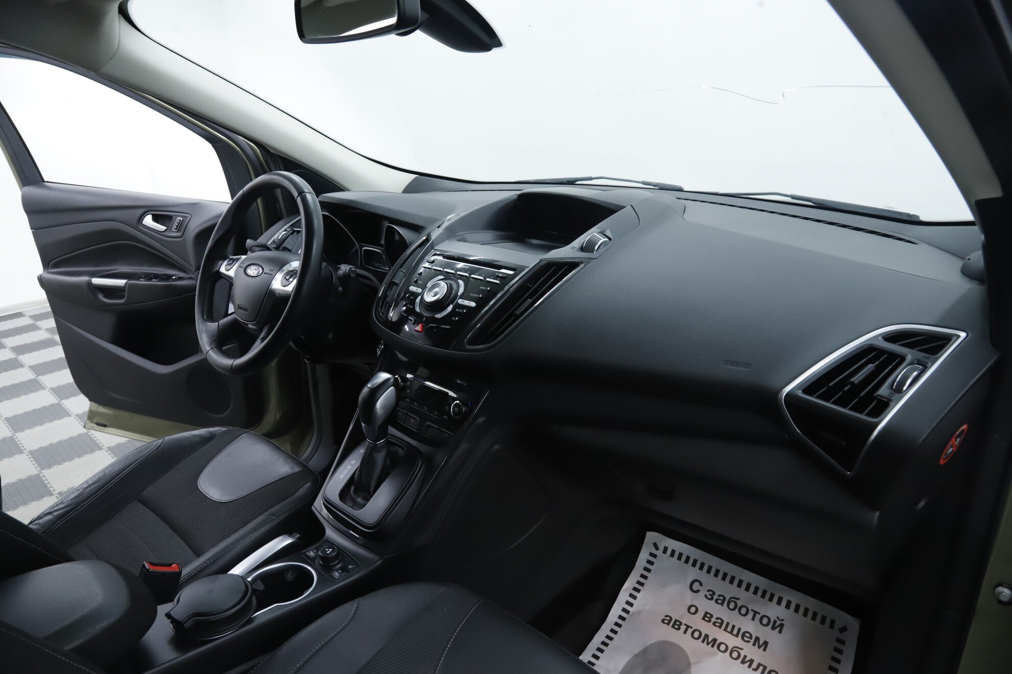 Ford Kuga, II, 2013 фото 16