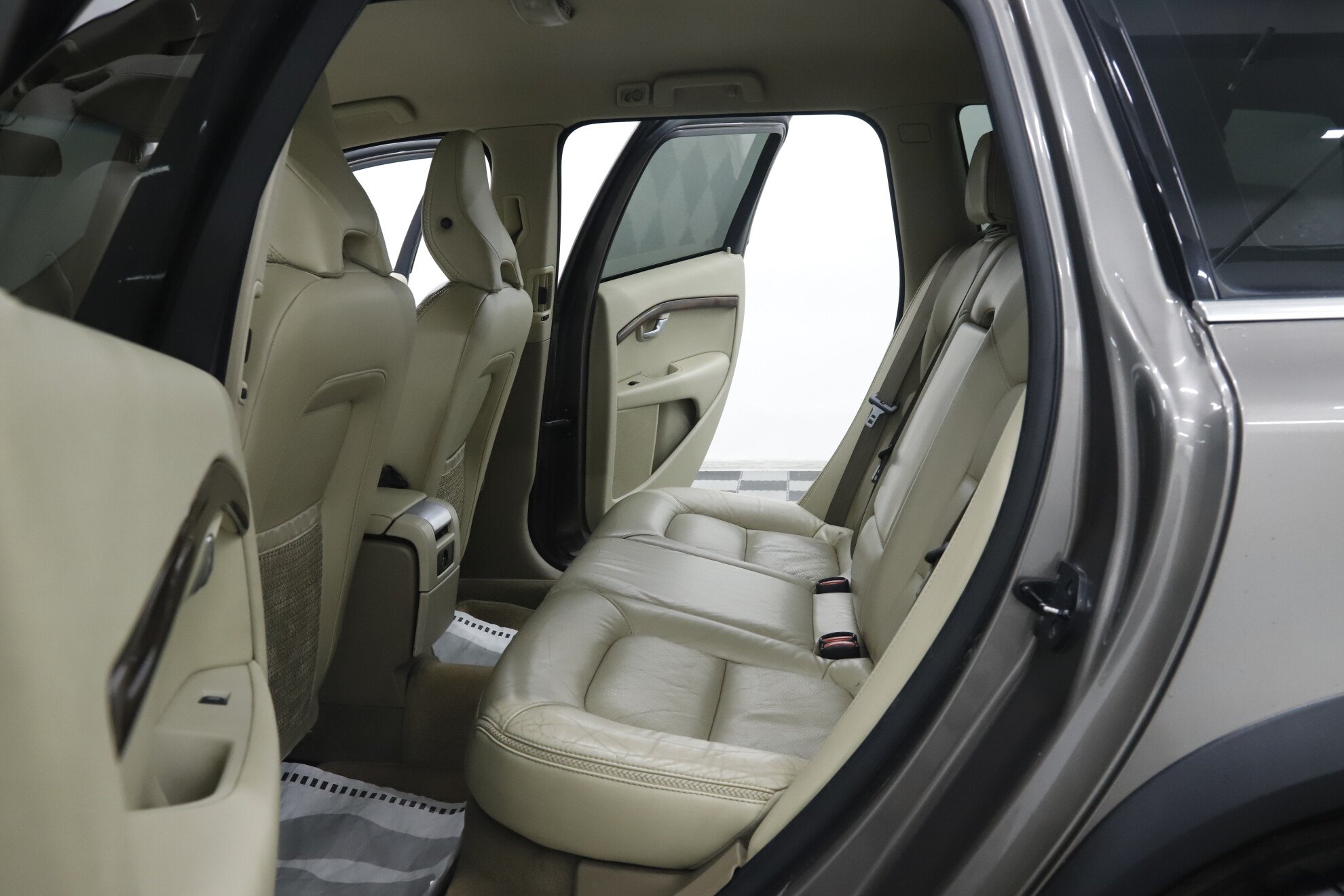 Volvo XC70, II, 2010 фото 16