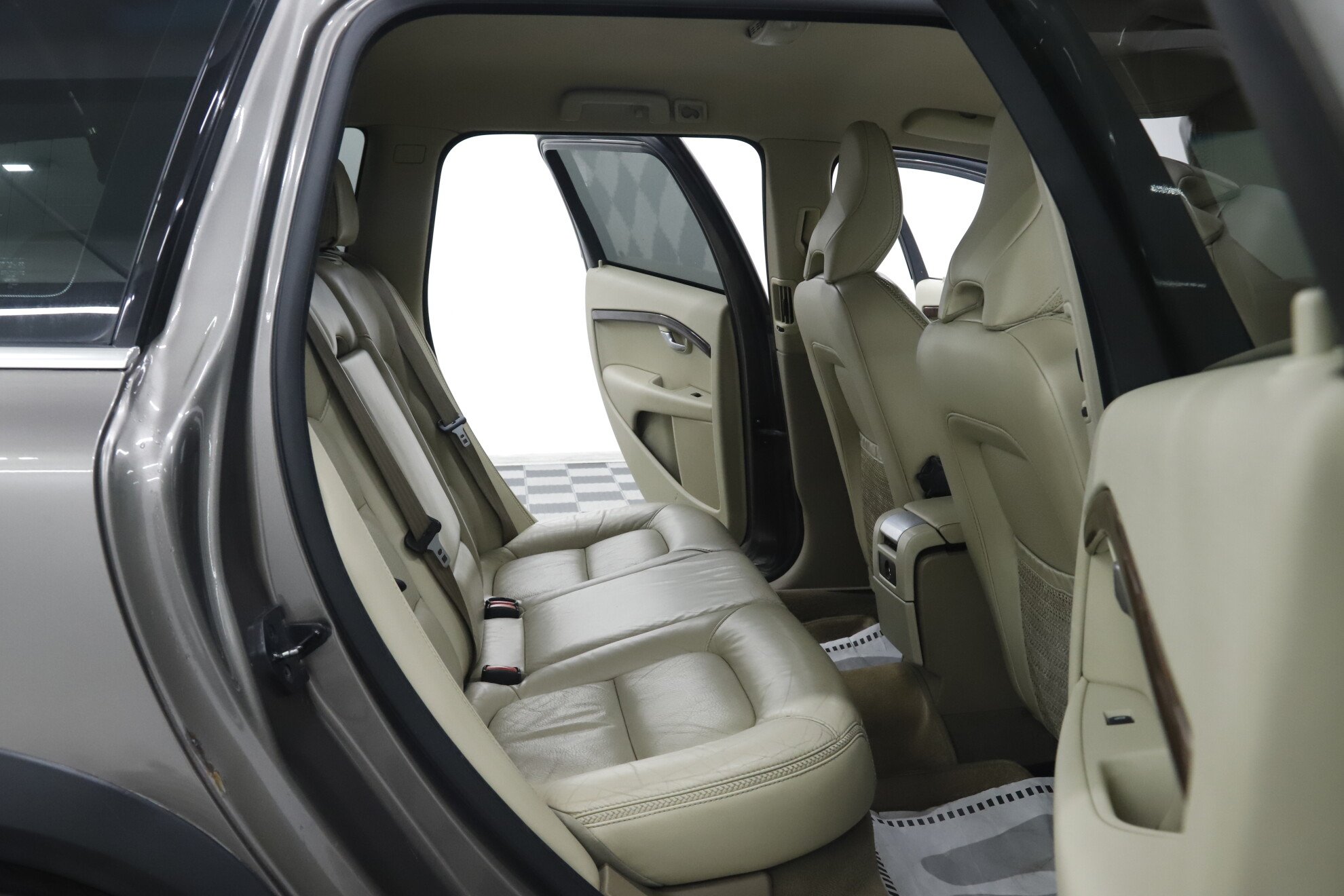 Volvo XC70, II, 2010 фото 15