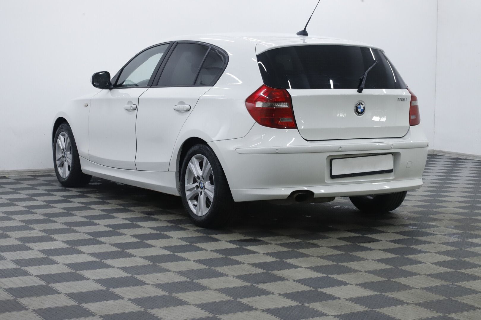 BMW 1 серии, I (E81/E82/E87/E88) Рестайлинг, 2010 фото 4