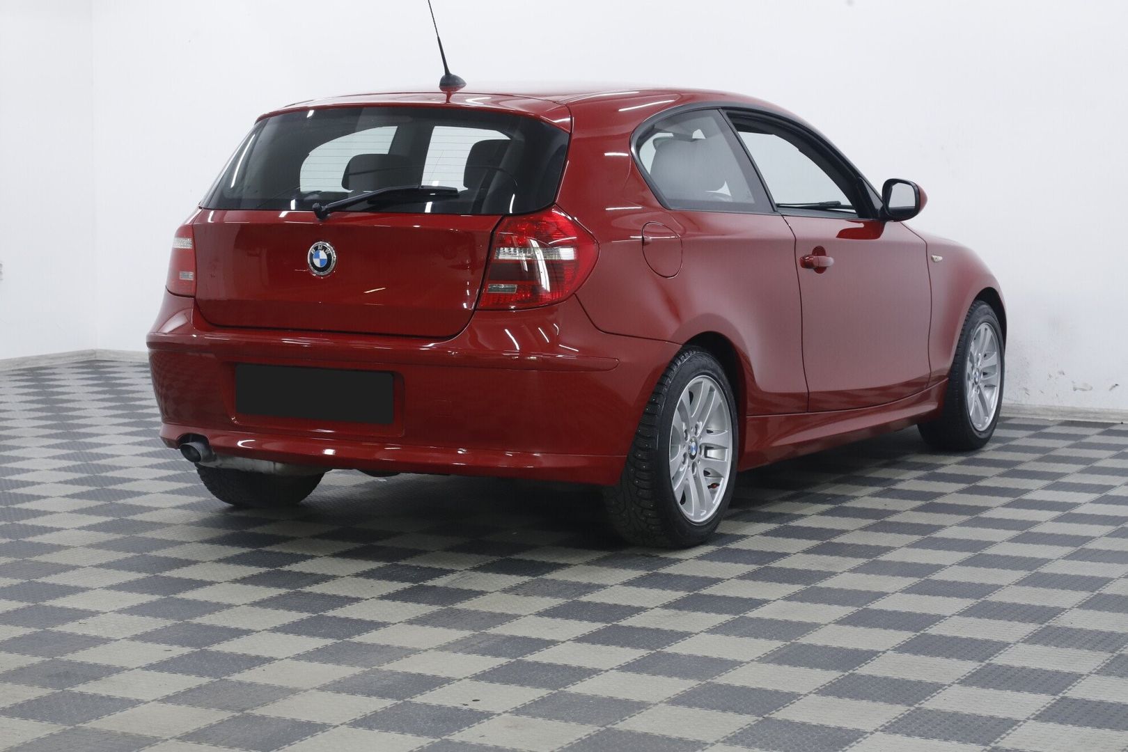 BMW 1 серии, I (E81/E82/E87/E88) Рестайлинг, 2011 фото 6