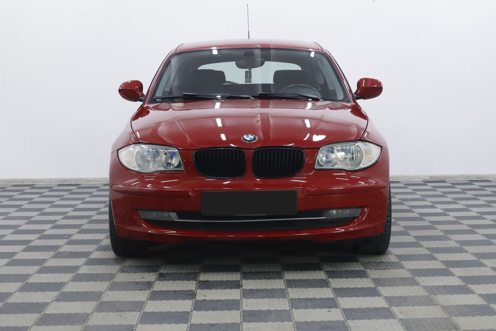 BMW 1 серии, I (E81/E82/E87/E88) Рестайлинг, 2011 фото 2