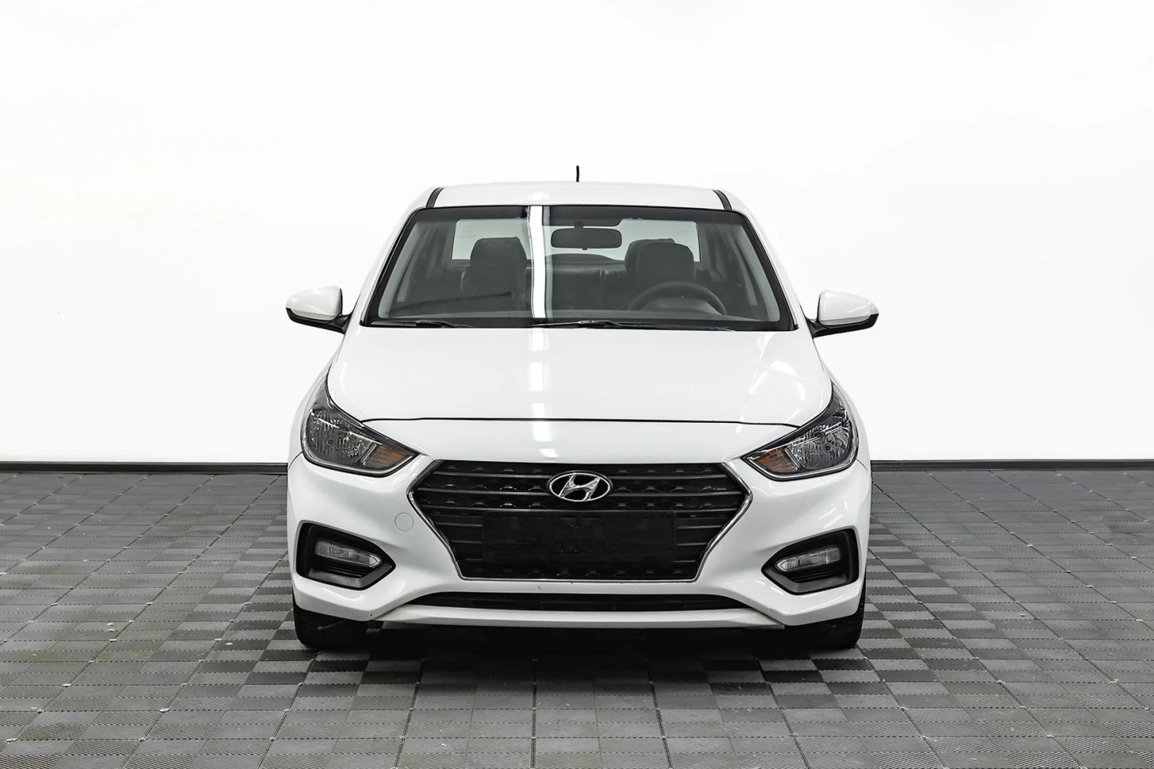 Hyundai Solaris, II, 2018 фото 2