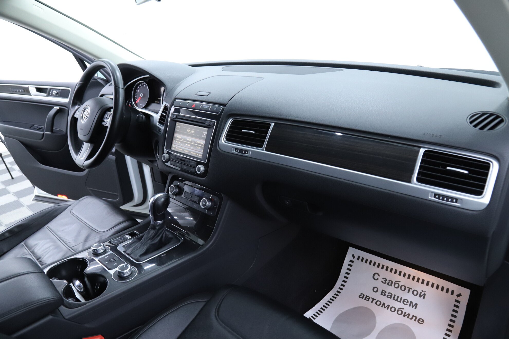 Volkswagen Touareg, II Рестайлинг, 2015 фото 17