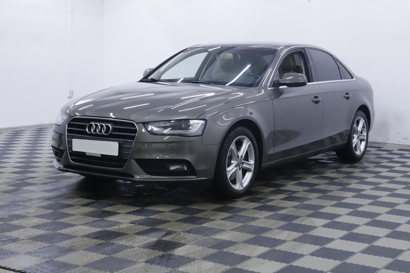 Audi A4, IV (B8) Рестайлинг, 2014
