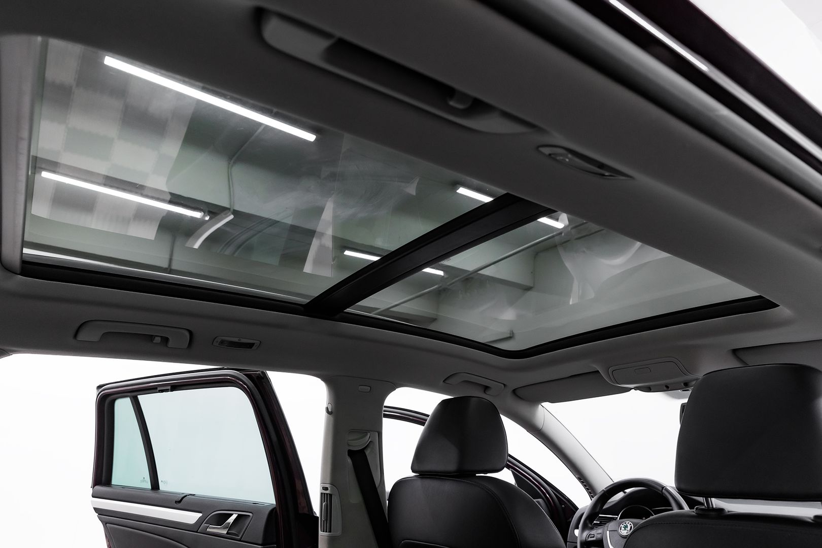 Skoda Superb, II, 2012 фото 18