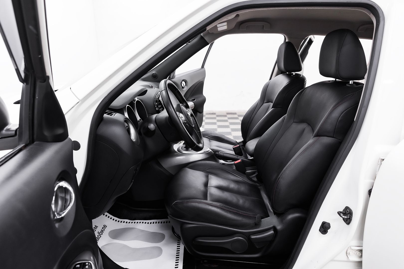 Nissan Juke, I Рестайлинг, 2014 фото 8