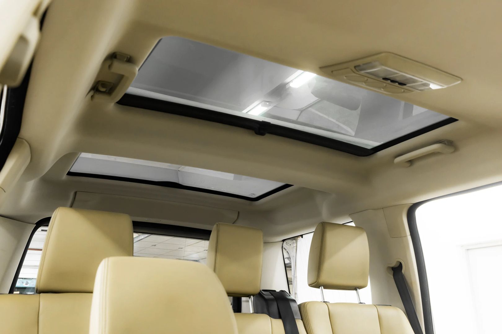 Land Rover Discovery, IV, 2011 фото 18