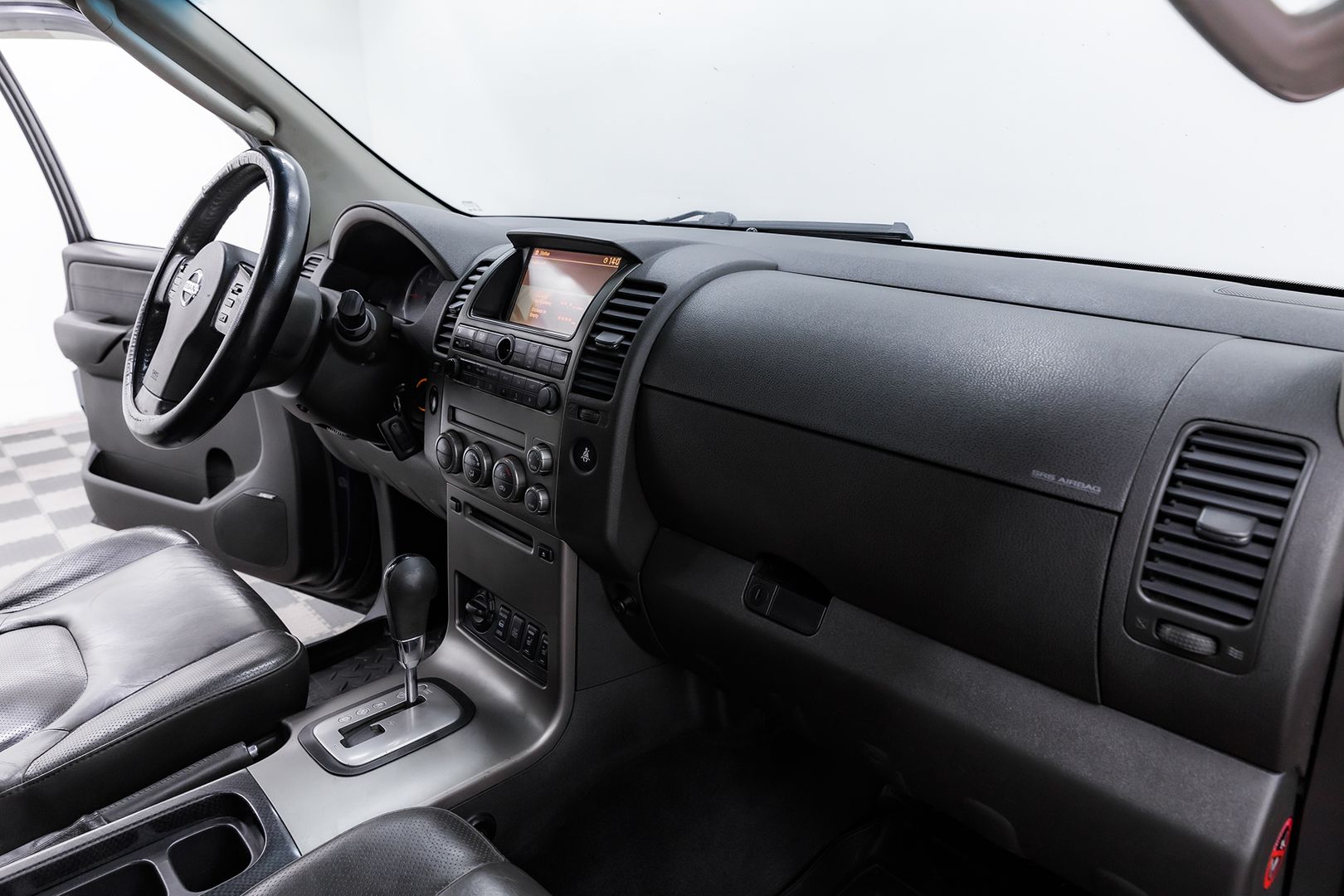 Nissan Pathfinder, III, 2008 фото 17