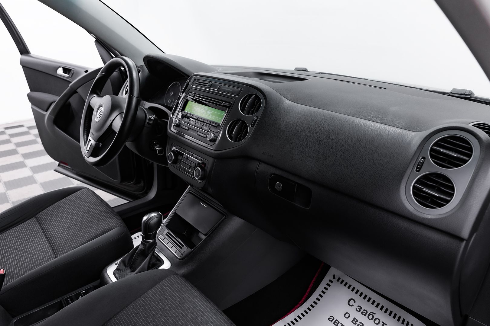 Volkswagen Tiguan, I Рестайлинг, 2015 фото 14