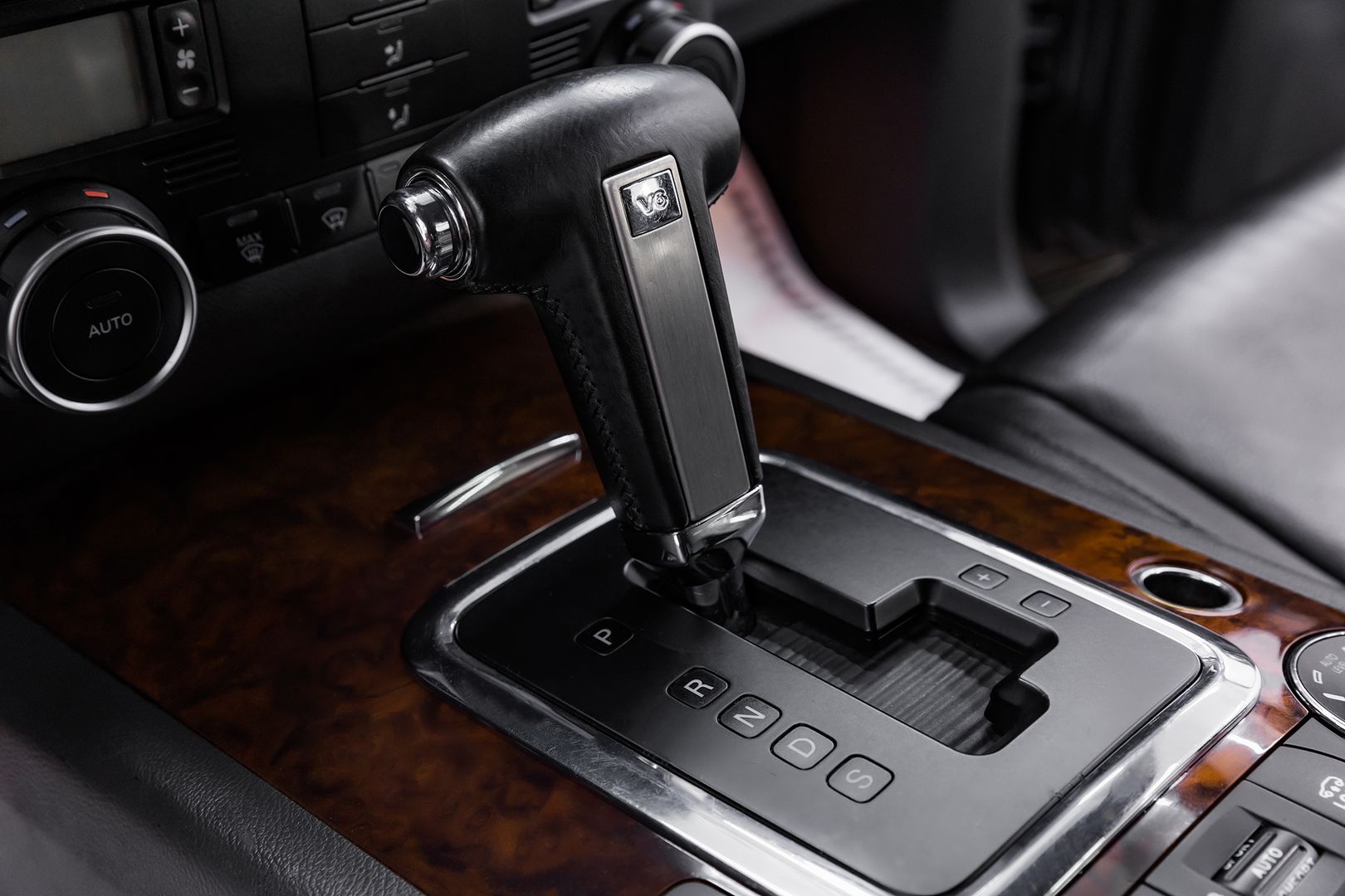 Volkswagen Touareg, I Рестайлинг, 2010 фото 12