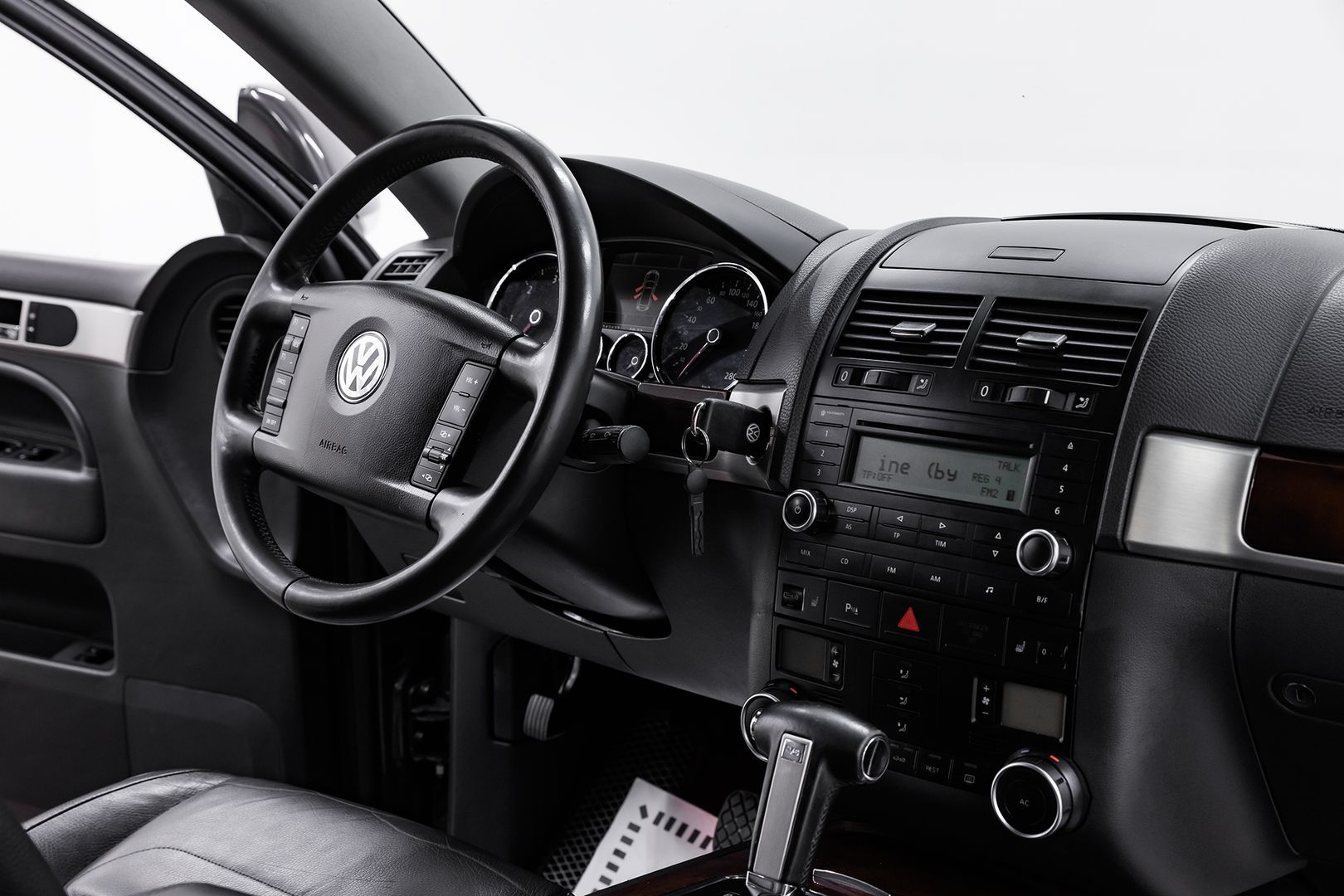 Volkswagen Touareg, I Рестайлинг, 2010 фото 10