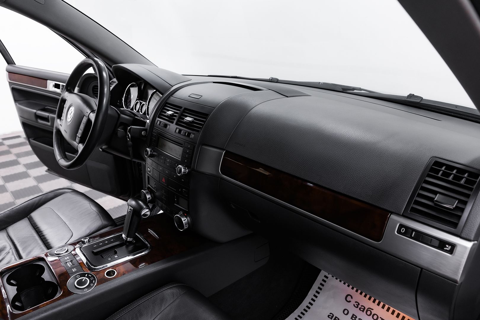 Volkswagen Touareg, I Рестайлинг, 2010 фото 17