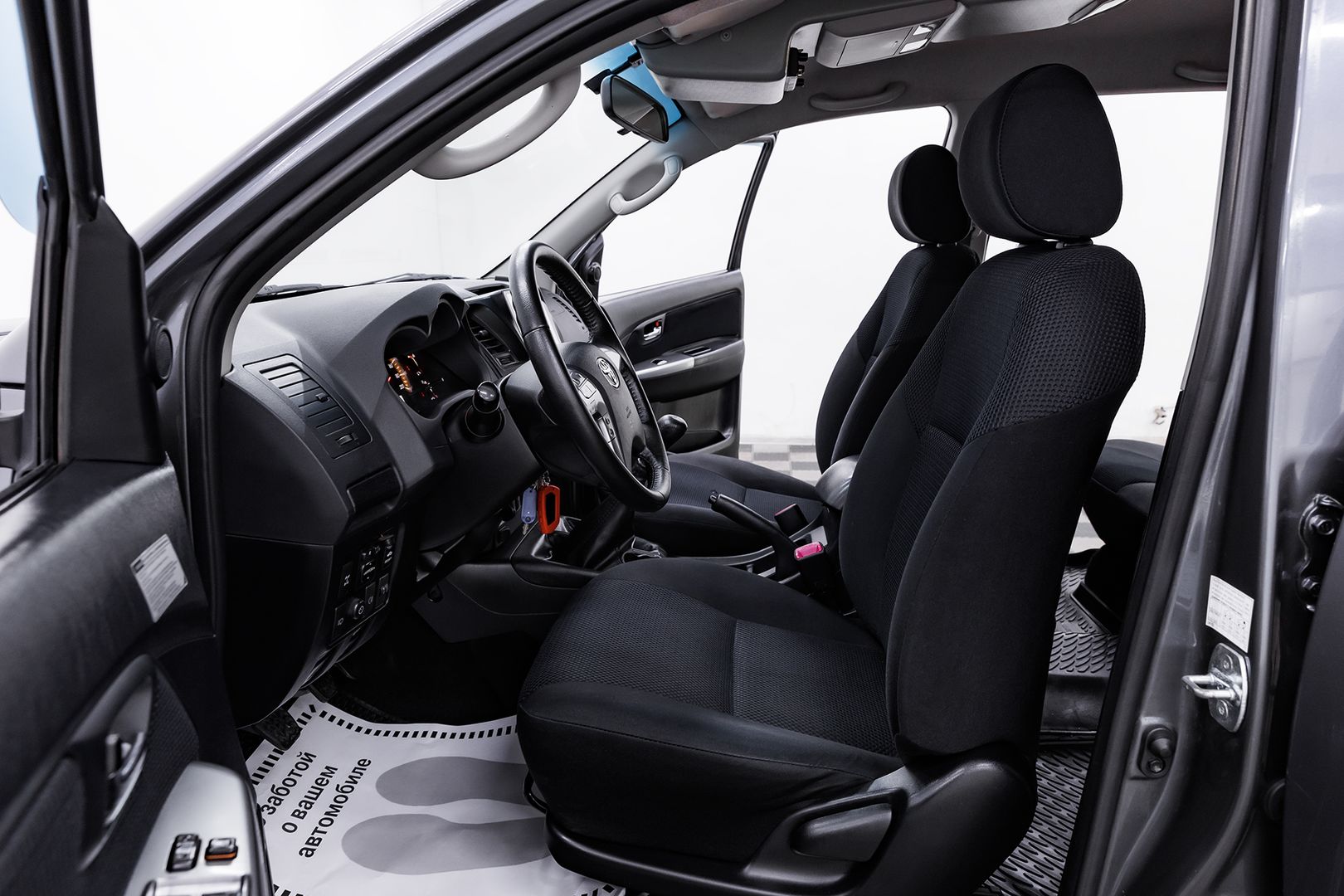 Toyota Hilux, VII Рестайлинг, 2014 фото 9