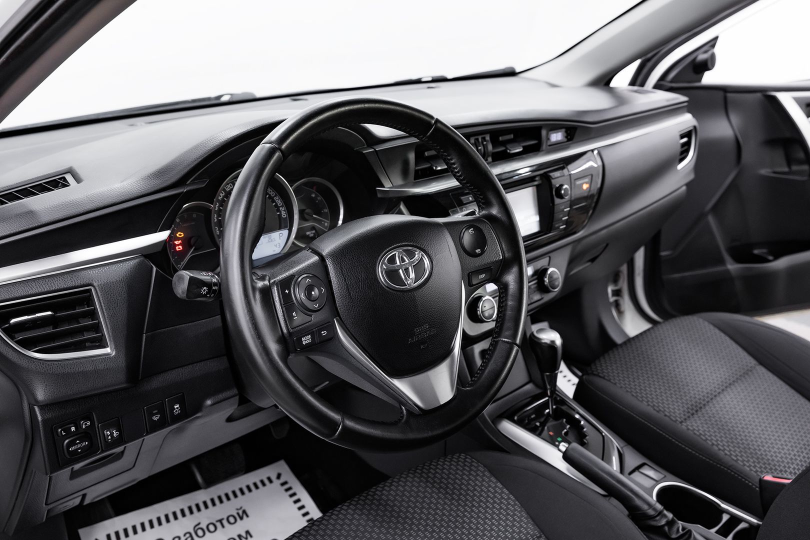 Toyota Corolla, XI (E160, E170, E180), 2015 фото 10