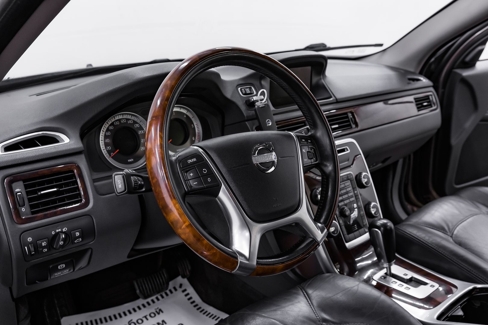 Volvo XC70, II, 2012 фото 12