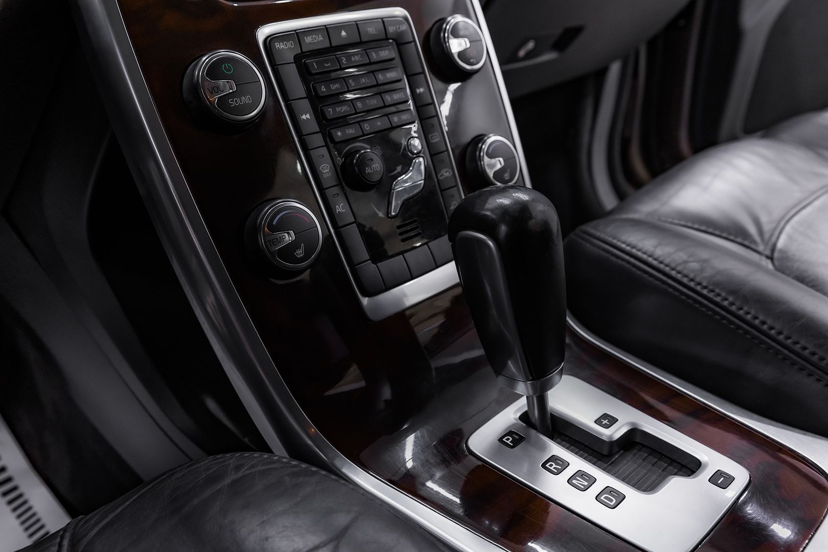 Volvo XC70, II, 2012 фото 13