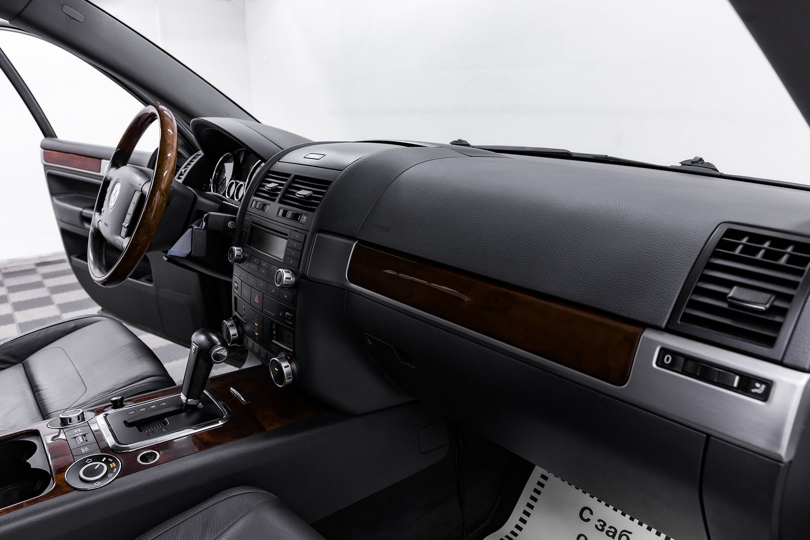 Volkswagen Touareg, I Рестайлинг, 2010 фото 18