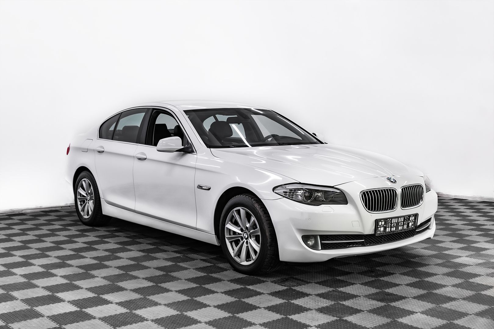 BMW 5 серии, VI (F10/F11/F07), 2010 фото 3