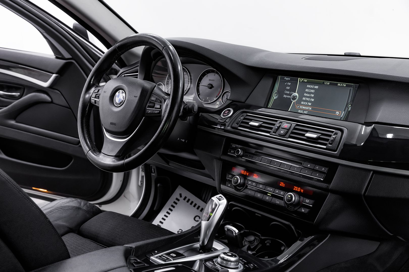 BMW 5 серии, VI (F10/F11/F07), 2010 фото 11