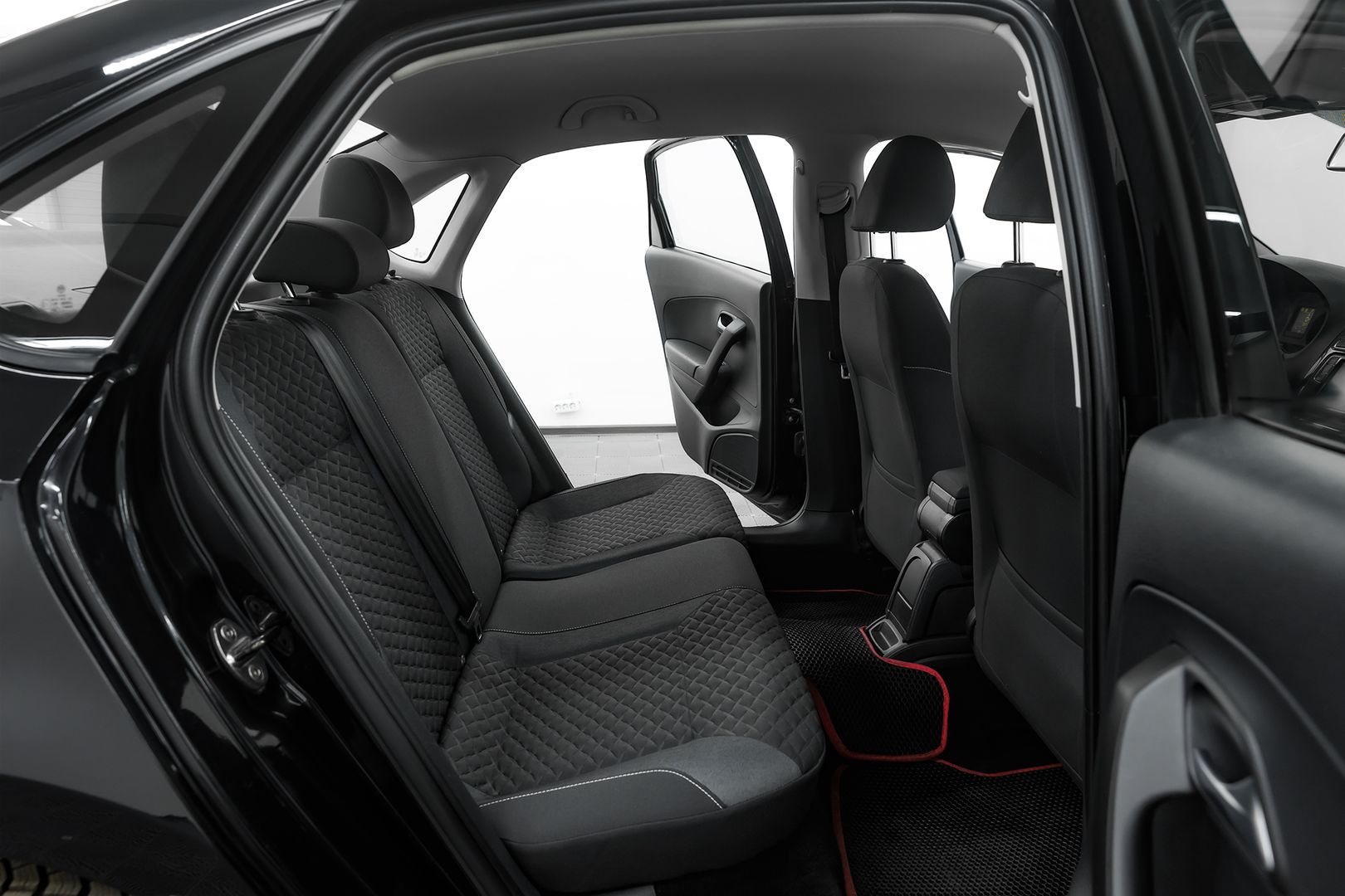 Volkswagen Polo, V Рестайлинг, 2018 фото 15