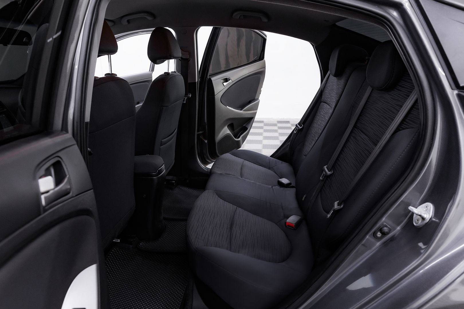 Hyundai Solaris, I Рестайлинг, 2014 фото 15