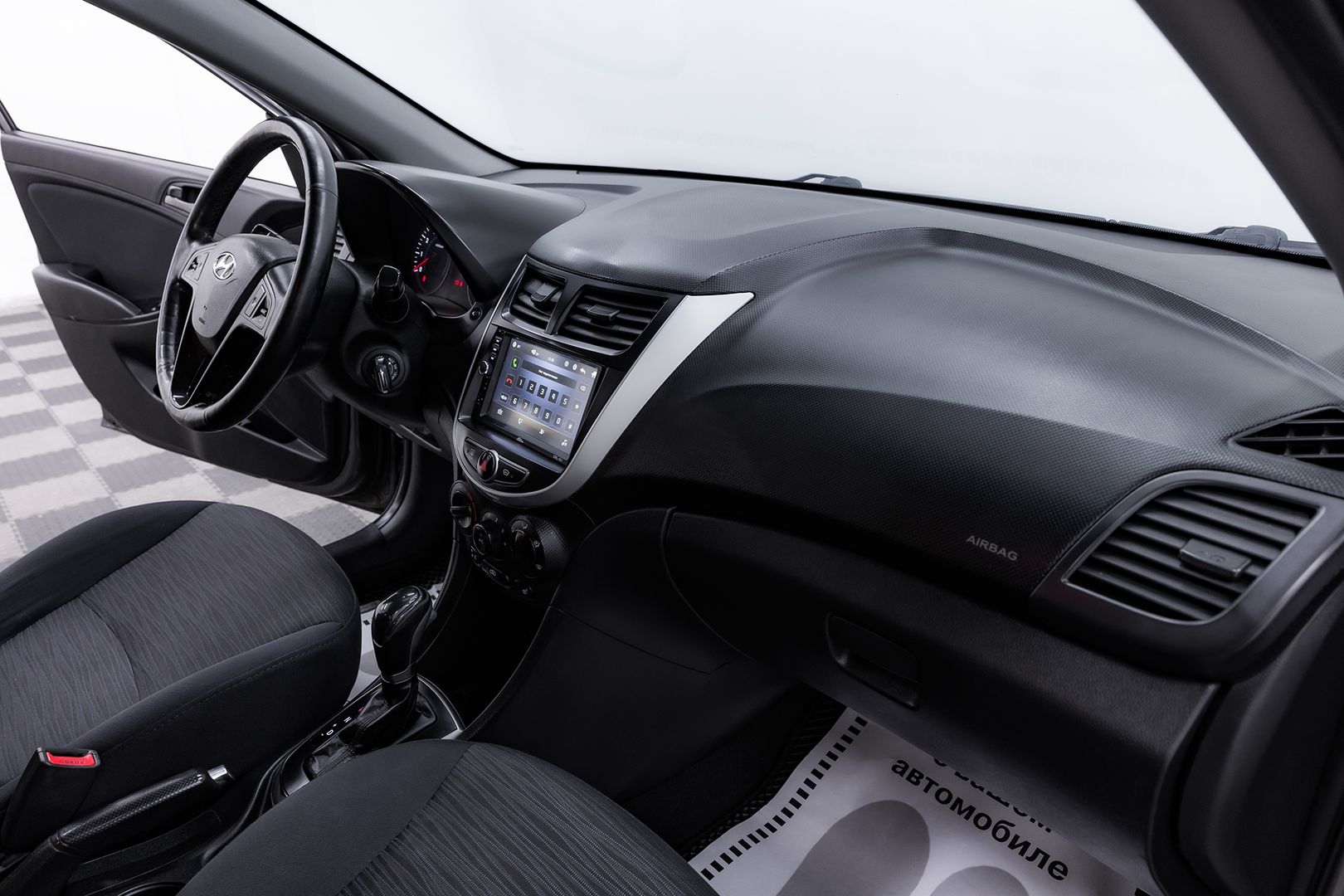 Hyundai Solaris, I Рестайлинг, 2014 фото 17