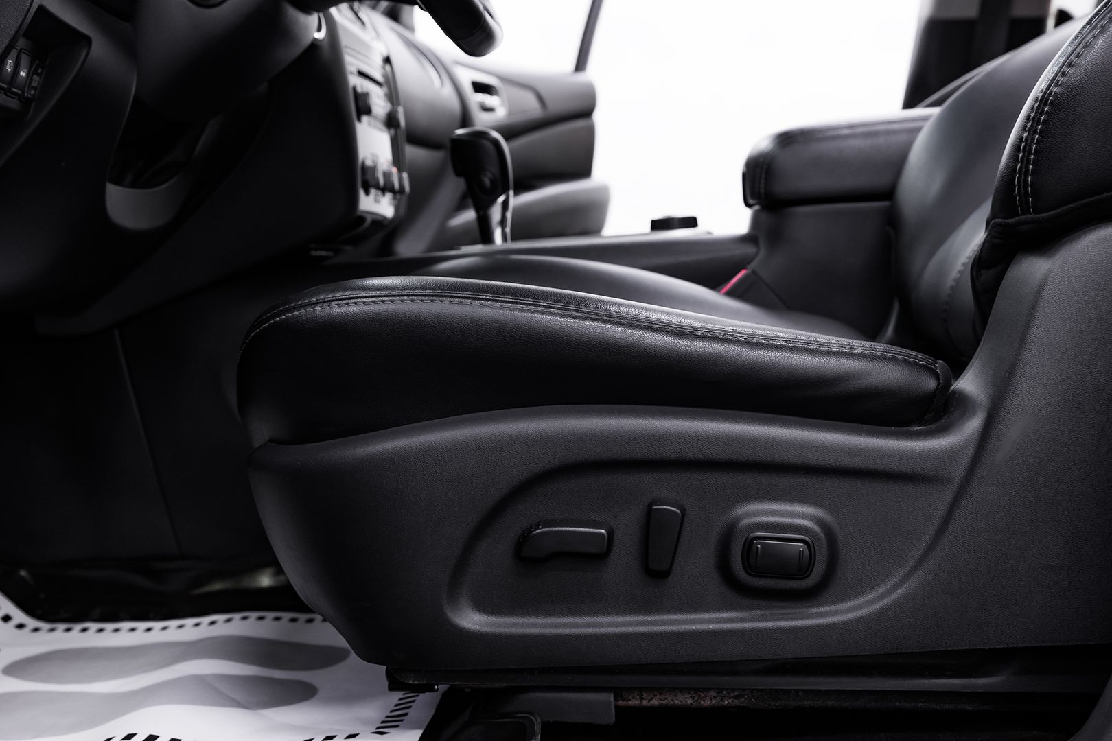 Nissan Pathfinder, IV, 2014 фото 22