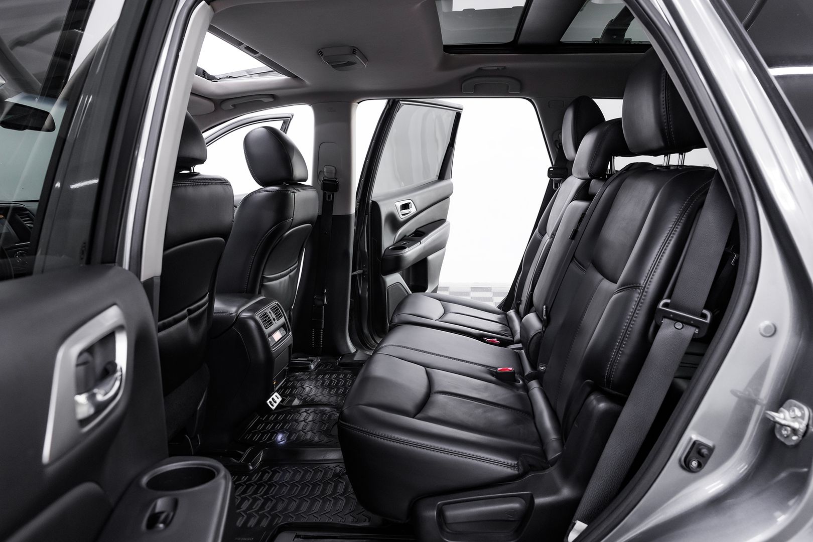 Nissan Pathfinder, IV, 2014 фото 17