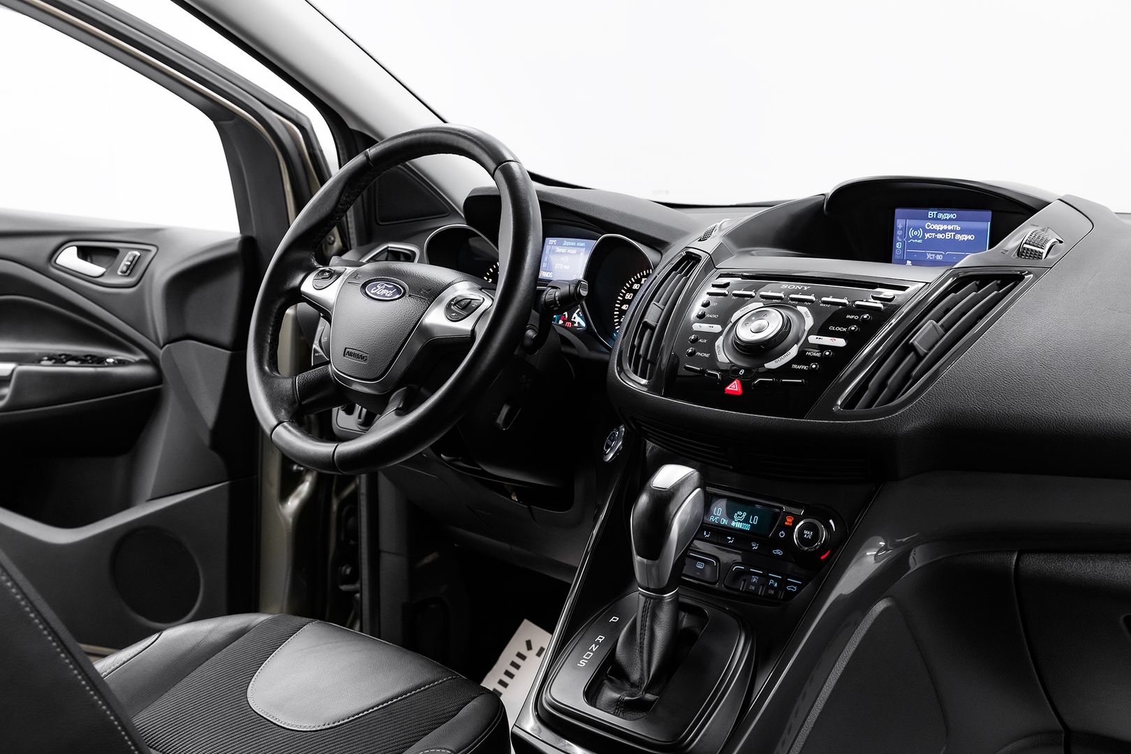 Ford Kuga, II, 2013 фото 11