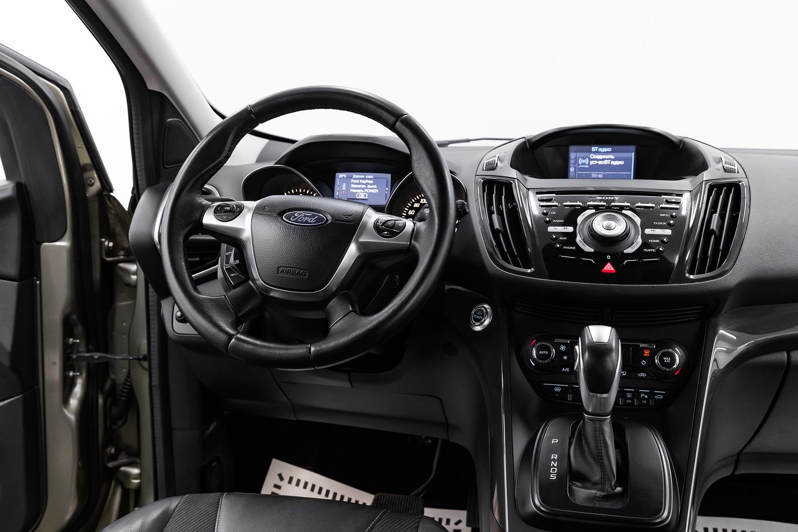 Ford Kuga, II, 2013 фото 10