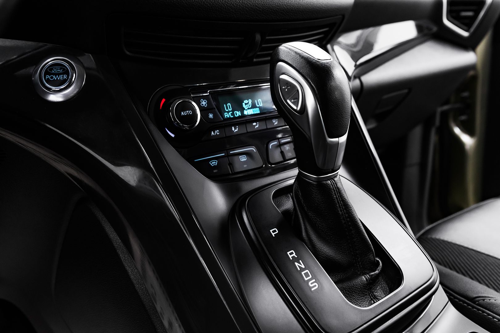 Ford Kuga, II, 2013 фото 13