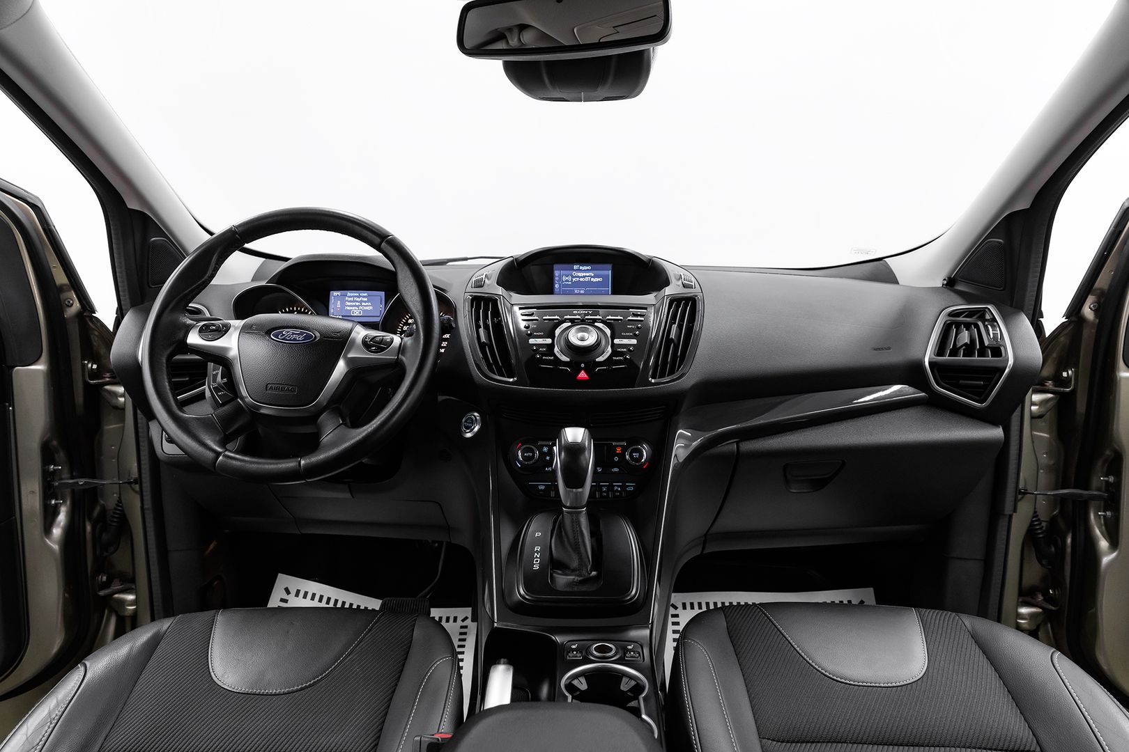 Ford Kuga, II, 2013 фото 9